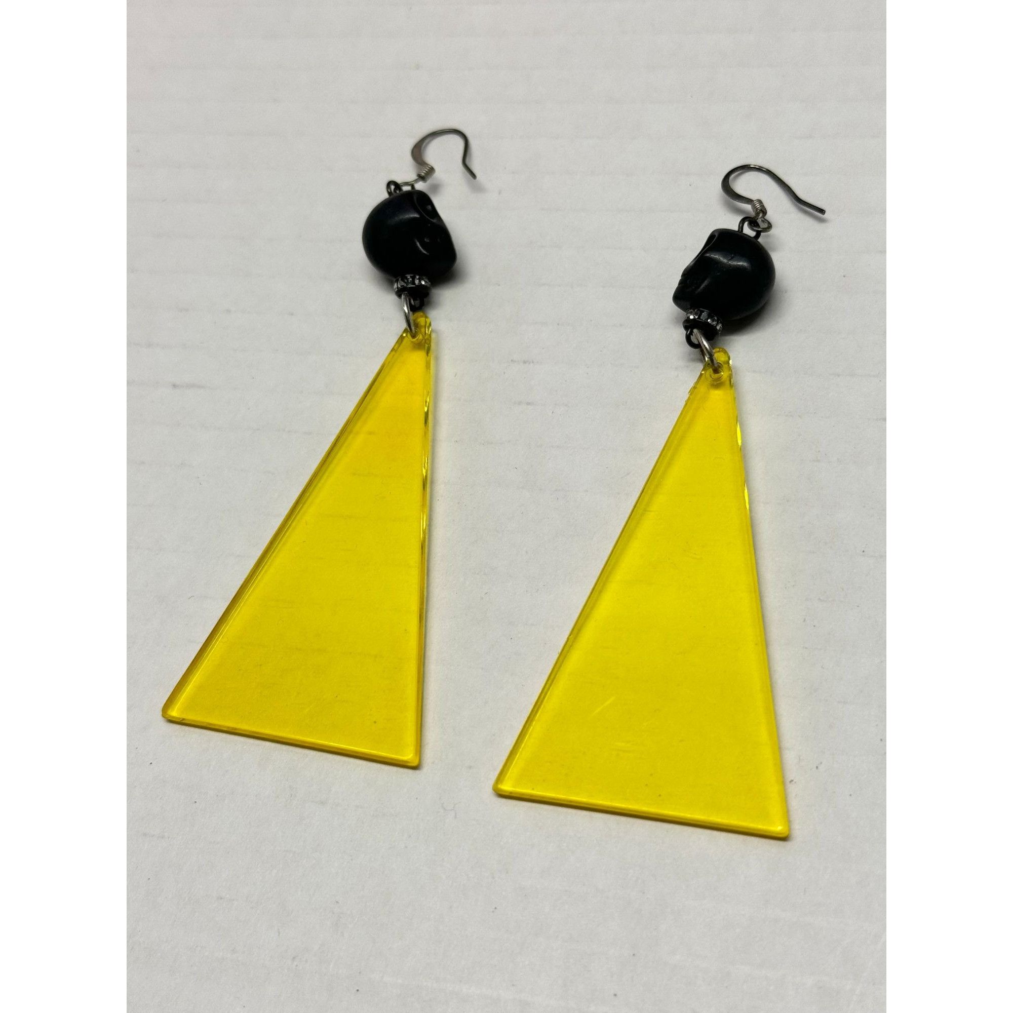 Vintage Vintage yellow lucite rhinestone skull dangle drop earrings Size ONE SIZE - 2 Thumbnail