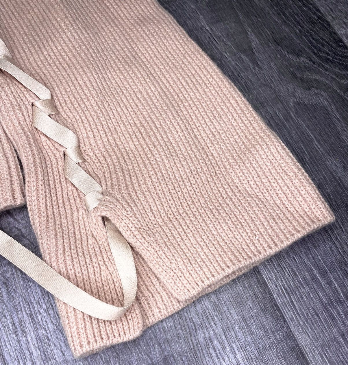 Helmut Lang Women’s Archival Helmut Lang Oversized Beige Bondage Sweater Size L / US 10 / IT 46 - 10 Thumbnail