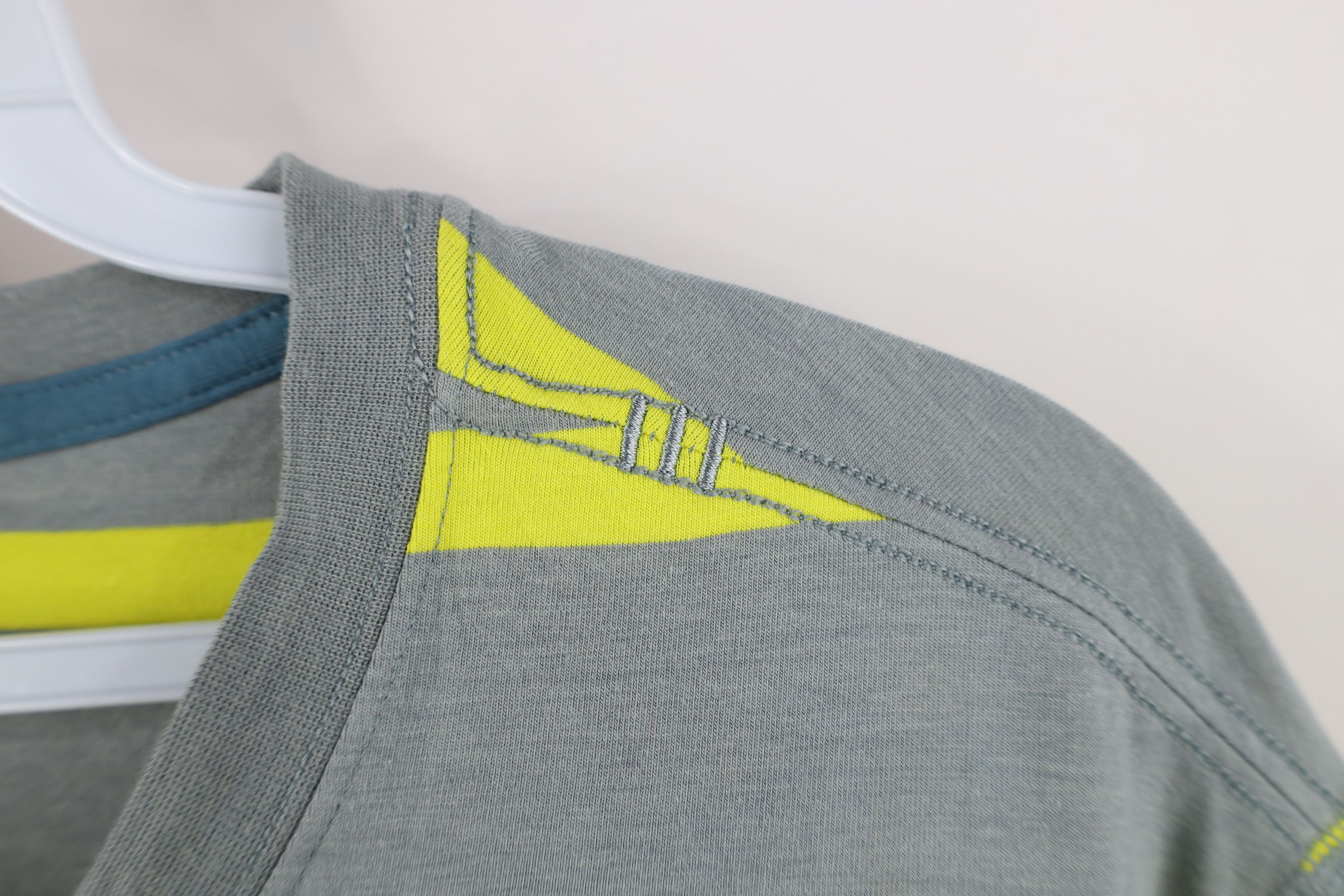 Lululemon Lululemon Color Block Basic 5 Year Short Sleeve T-Shirt Size US M / EU 48-50 / 2 - 5 Thumbnail