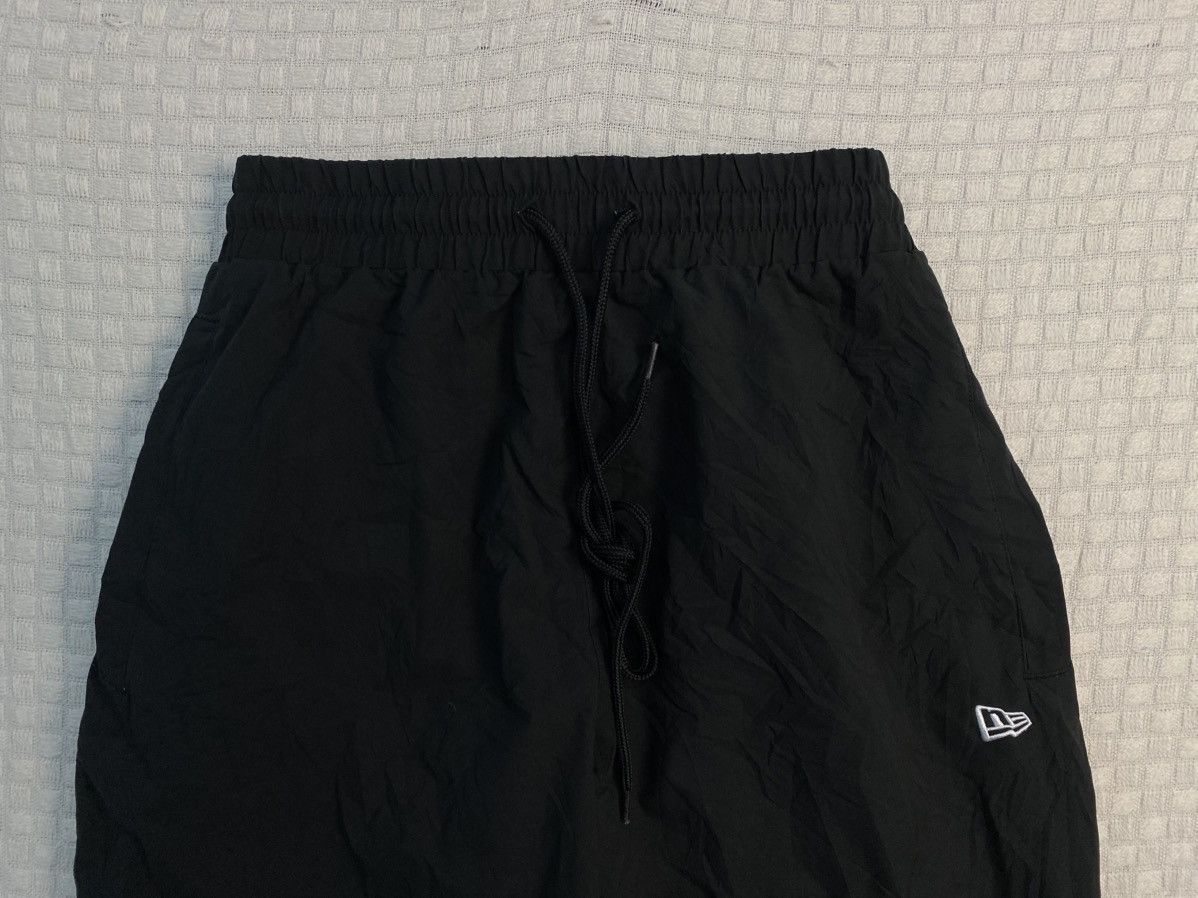 New Era NEW ERA BAGGY NYLON TRACK PANTS Y2K Size US 30 / EU 46 - 3 Thumbnail