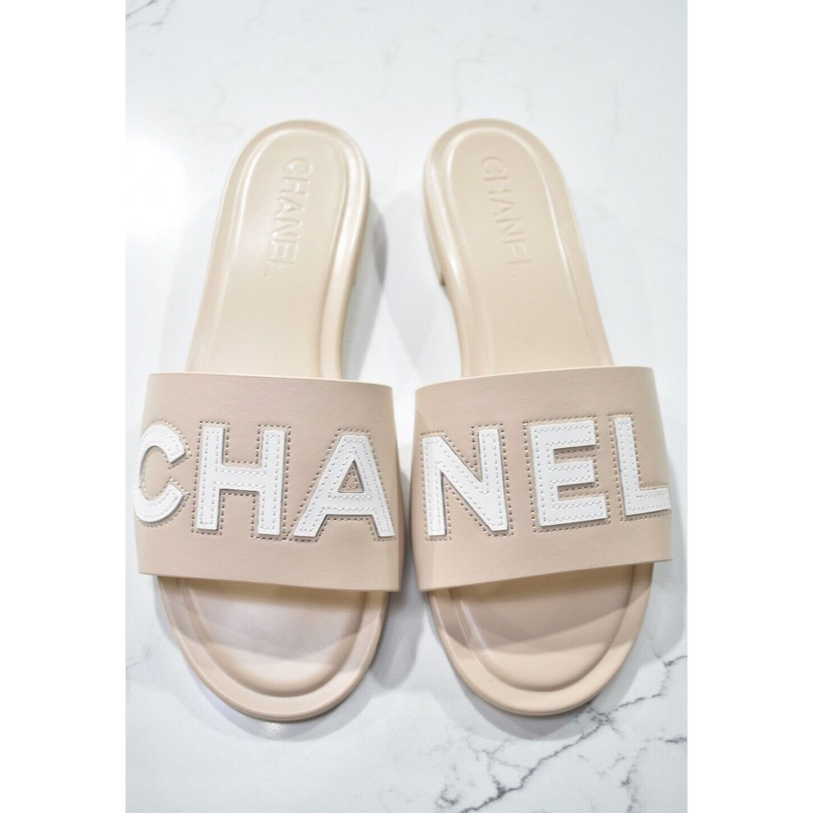 Chanel Chanel 23P Ivory White Leather CC Logo Letter Mules Slide Size US 9 / IT 39 - 10 Thumbnail