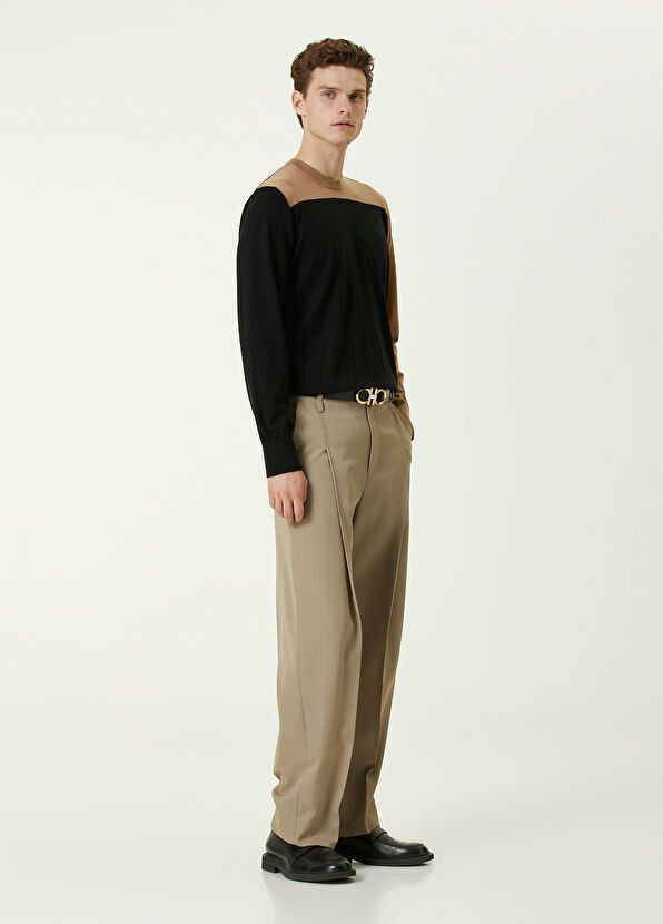 Salvatore Ferragamo o1s1rm1224 Sweater in Black & Beige Size US S / EU 44-46 / 1 - 2 Thumbnail