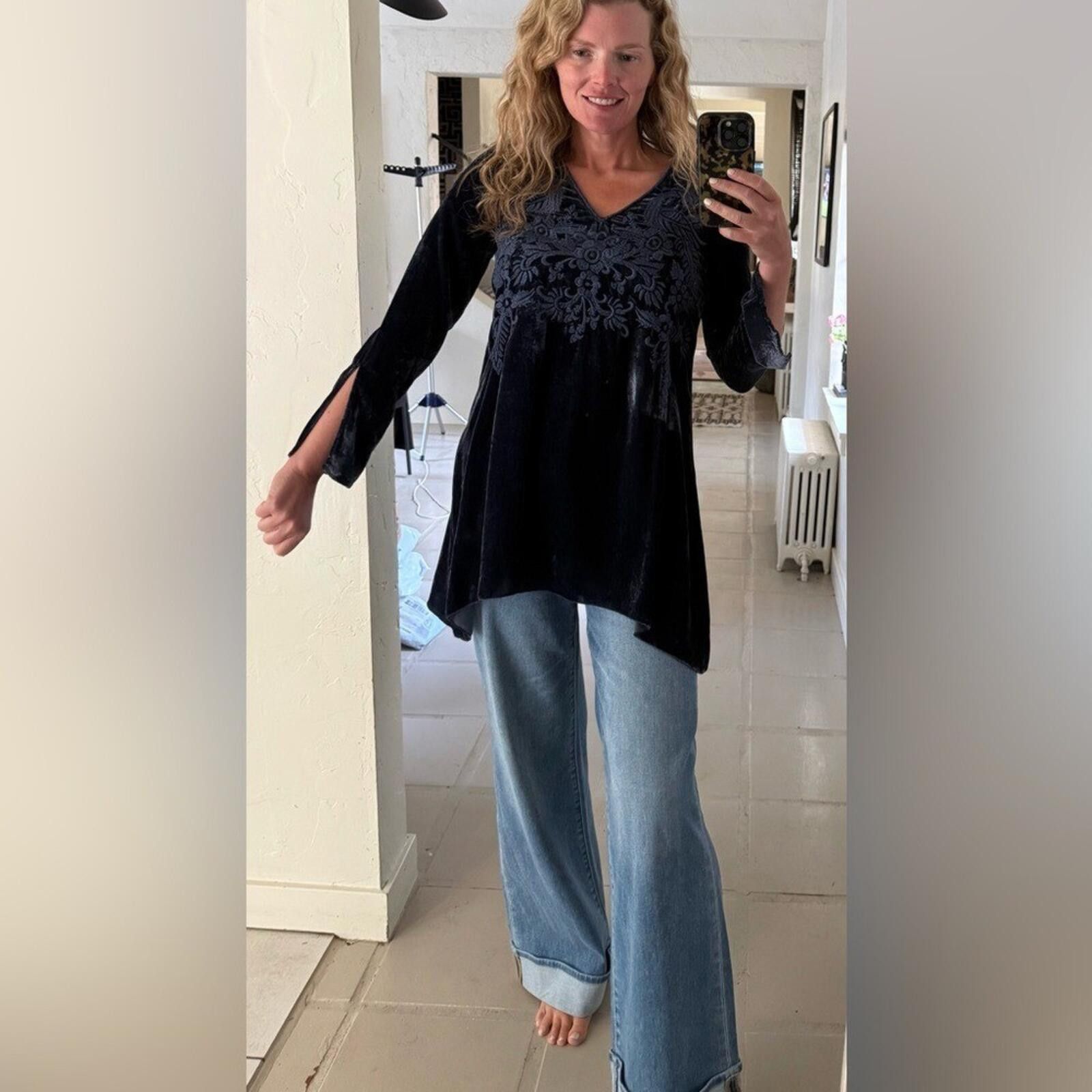 Other Johnny Was $255 Navy Kamala Velvet Embroidered Tunic, Size S Size S / US 4 / IT 40 - 2 Thumbnail