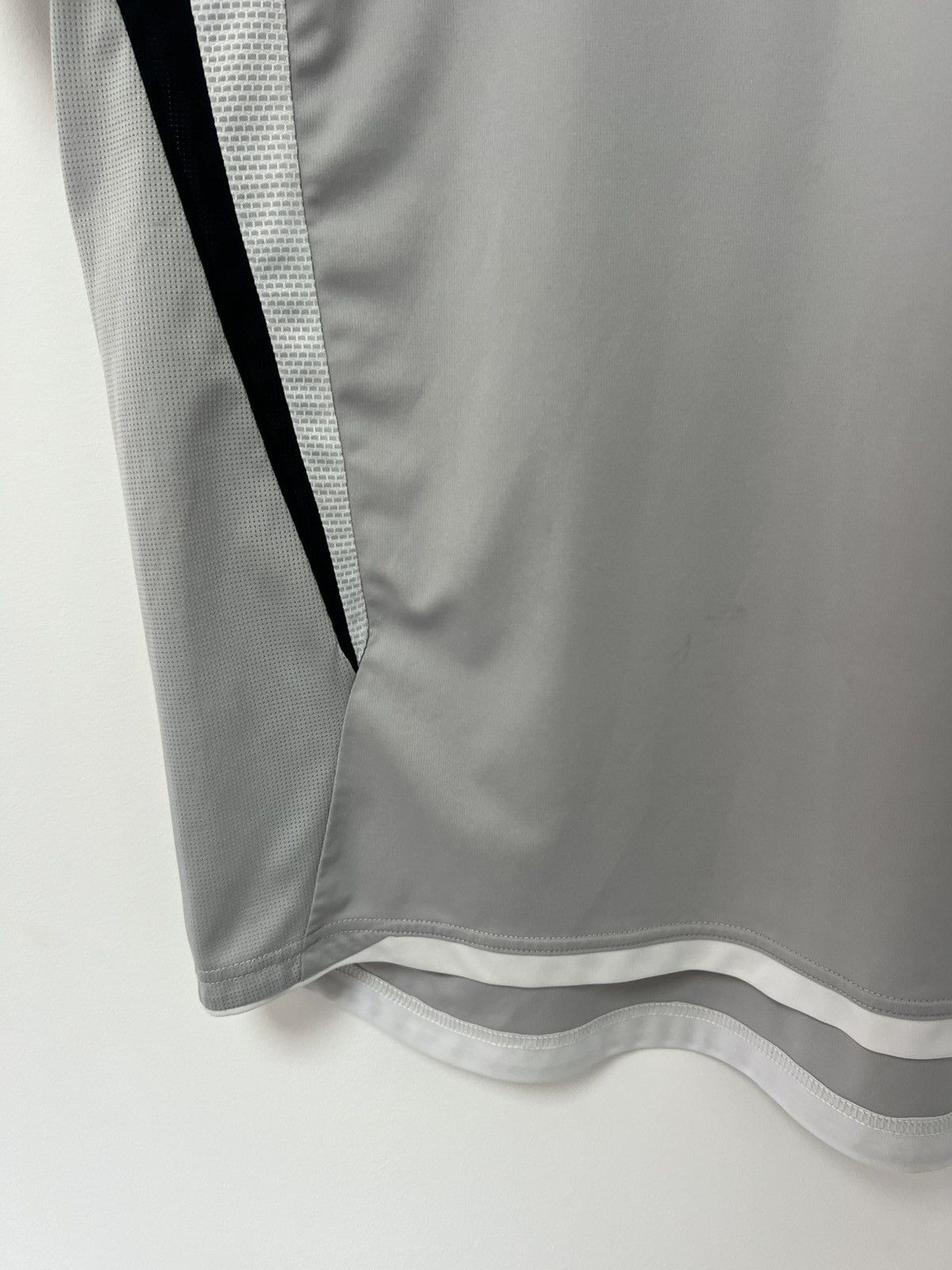 Umbro Hull City 2007-08 Training Jersey Umbro Football shirt sz XL Size US XL / EU 56 / 4 - 11 Thumbnail