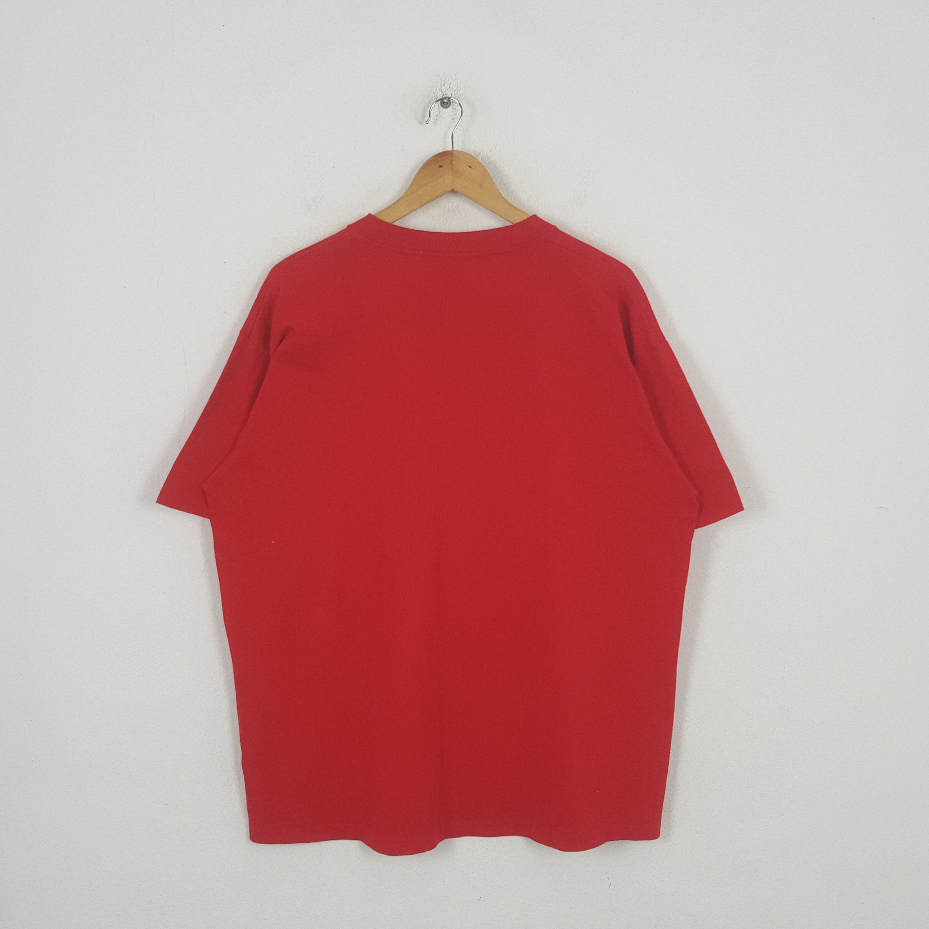 Other Vintage Hug A Firefinger American Fire Depart Tshirt RR1 Size US XL / EU 56 / 4 - 3 Thumbnail