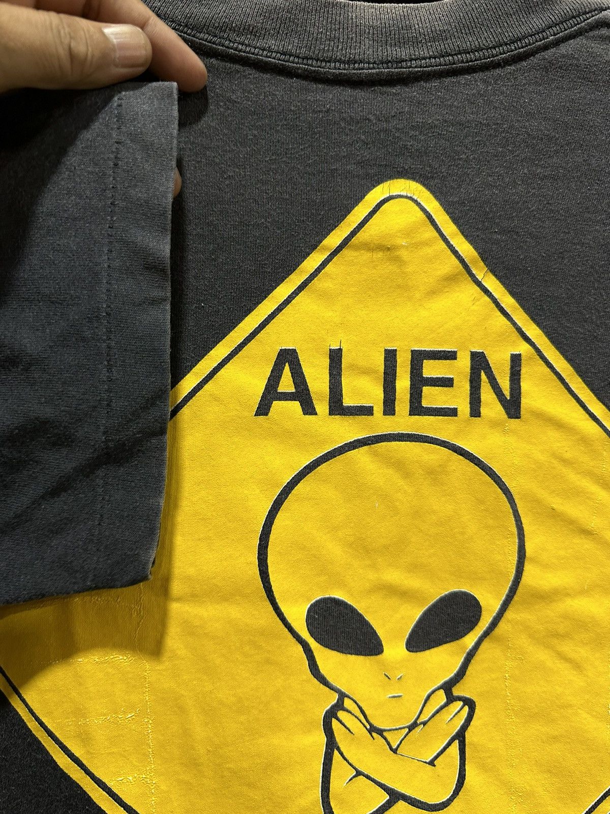 Alien Workshop Vintage 90s Alien Xing By Joe Blow Sun Faded Tee Size US M / EU 48-50 / 2 - 7 Thumbnail