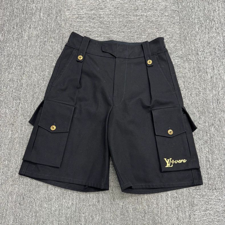 Louis Vuitton Louis Vuitton LV Logo Decorated Denim Shorts Size US 34 / EU 50 - 1 Thumbnail