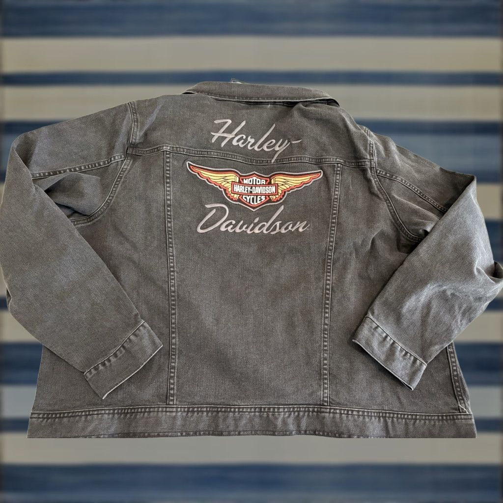 Harley Davidson VINTAGE Harley-Davidson Embroidered Black Denim Jacket Womens 3W NWT Biker Motorcycle Jeans-style Coat Size XS / US 0-2 / IT 36-38 - 1 Thumbnail