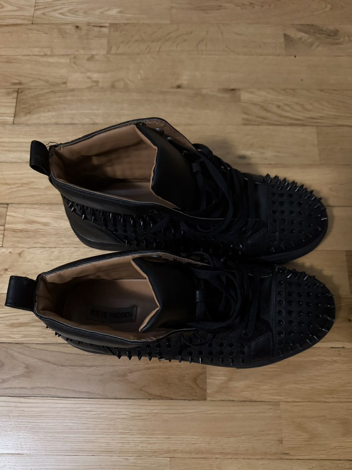 Steve Madden Steve Madden Low Top Leather Spiked Sneakers Size US 10 / EU 43 - 4 Thumbnail