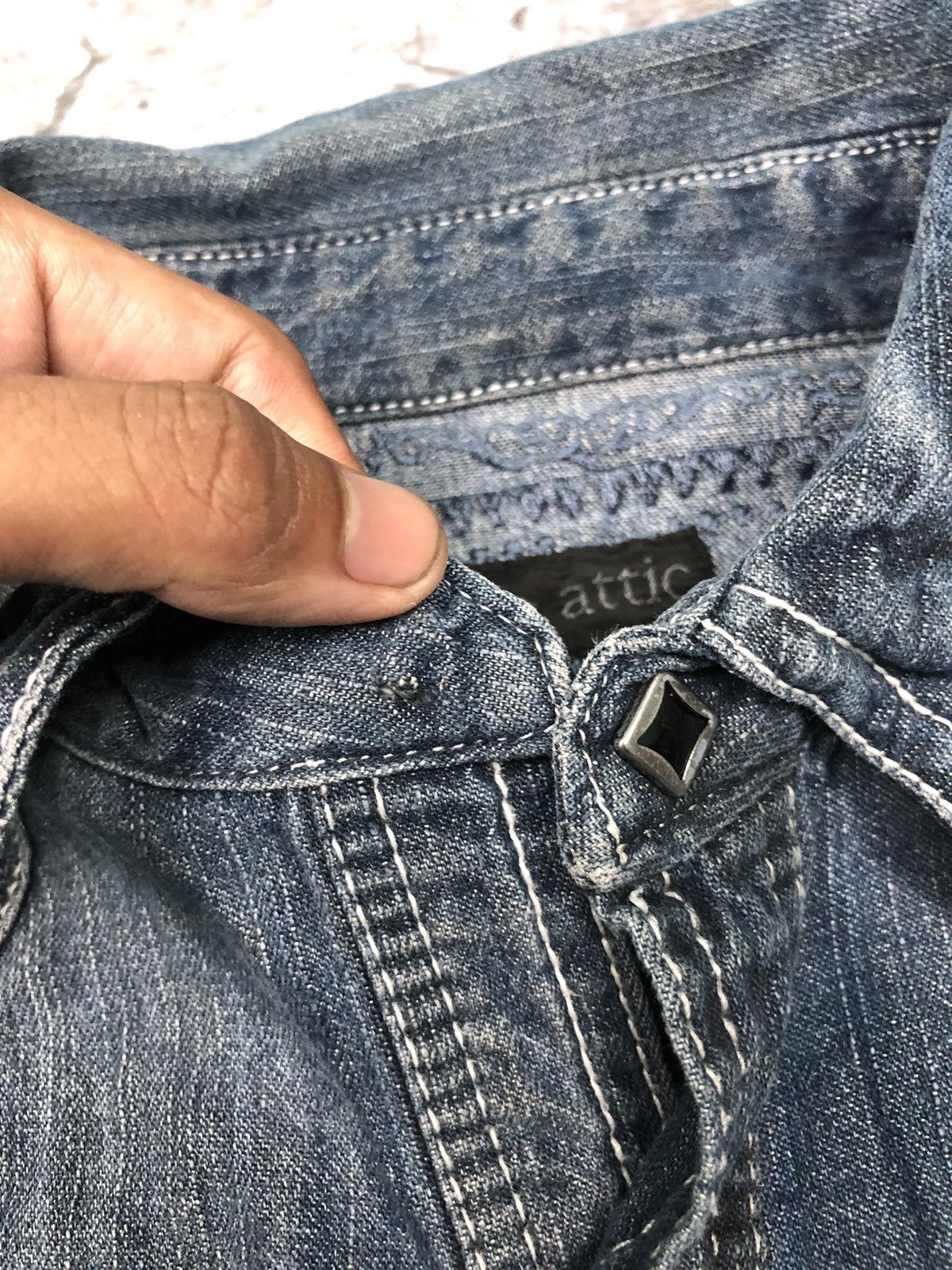 IN THE ATTIC DENIM RAW BUTTON SHIRT