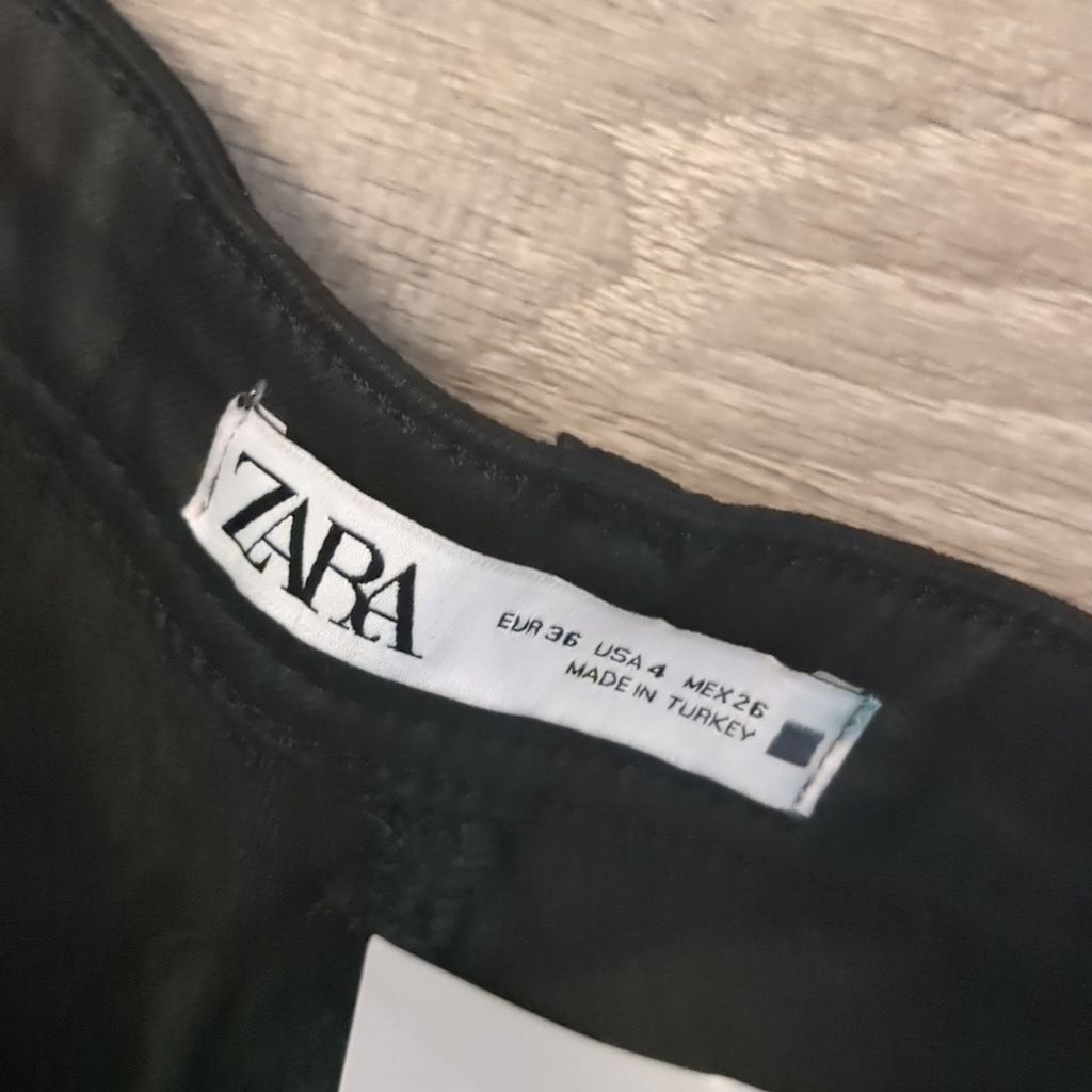 Zara Zara high rise coated black jeans size 4 Size 27" / US 4 / IT 40 - 3 Thumbnail