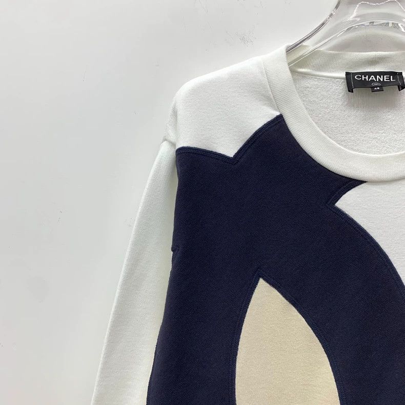 Chanel Chanel White double C printed cotton round-neck long-sleev Size XL / US 12-14 / IT 48-50 - 3 Thumbnail