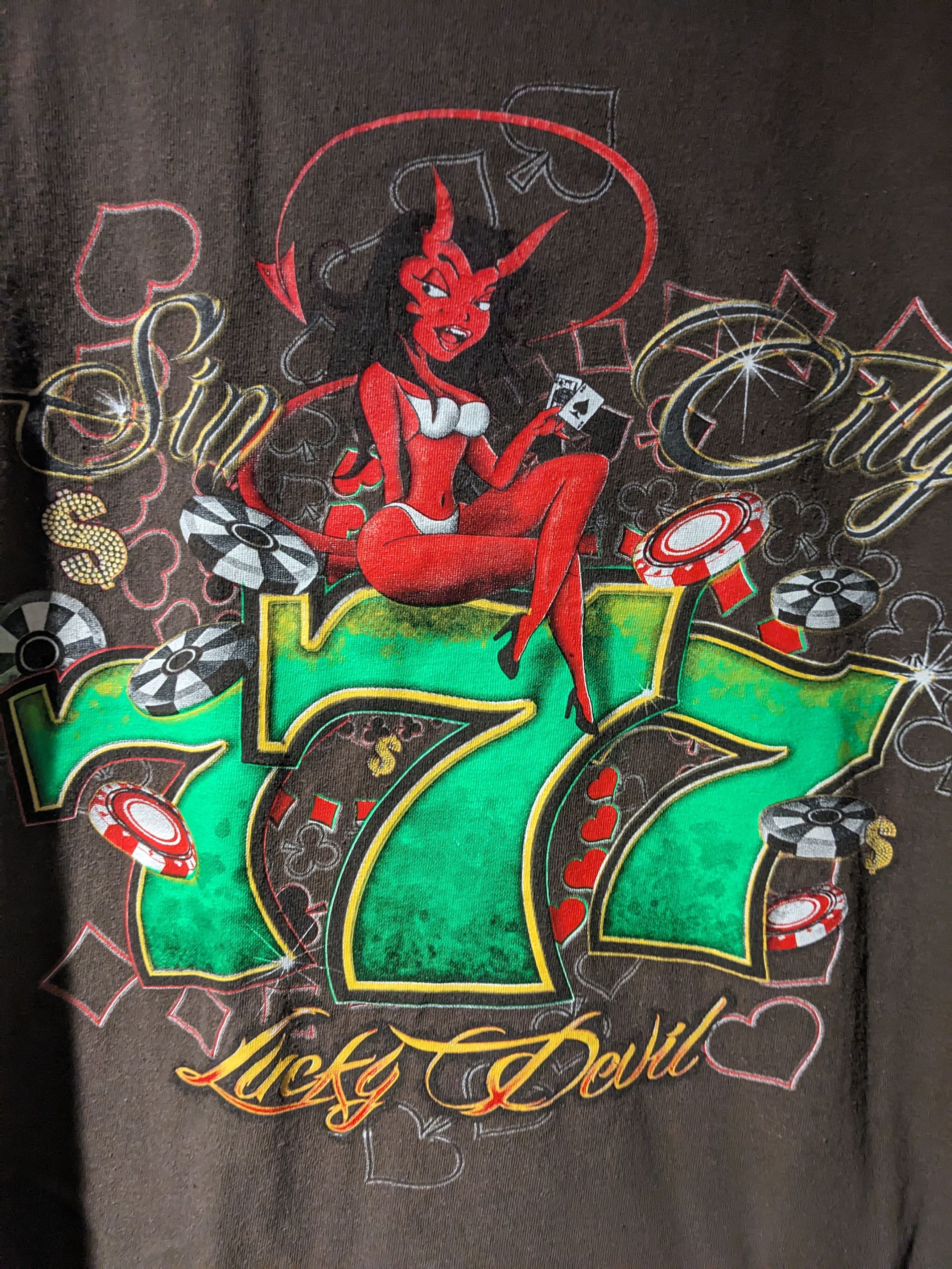 Gildan Vintage Y2K Lucky Devil Lock 777 Casino Gambling T-Shirt Size US XXL / EU 58 / 5 - 2 Thumbnail