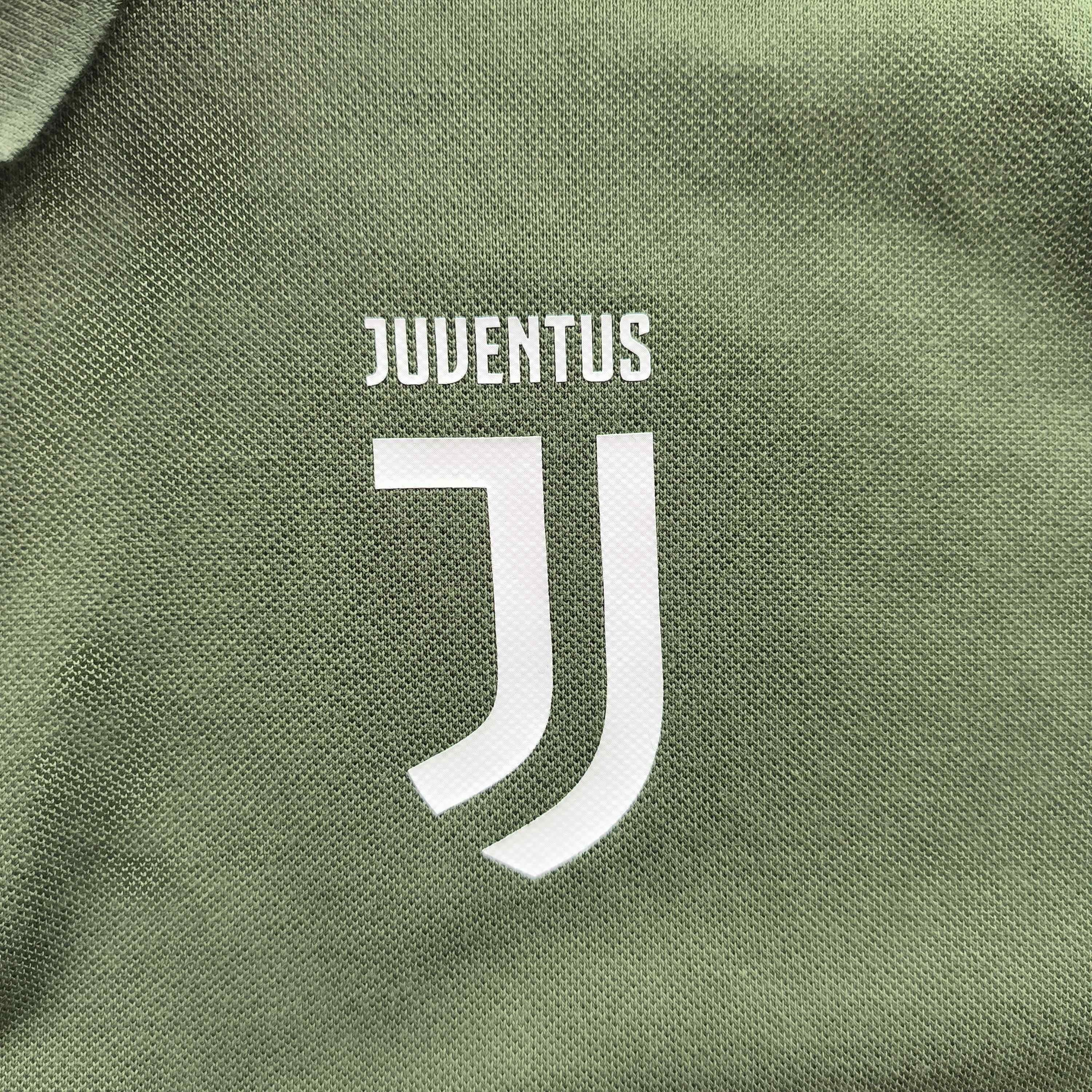 Juventus 2017-18 Adidas training football jersey size L