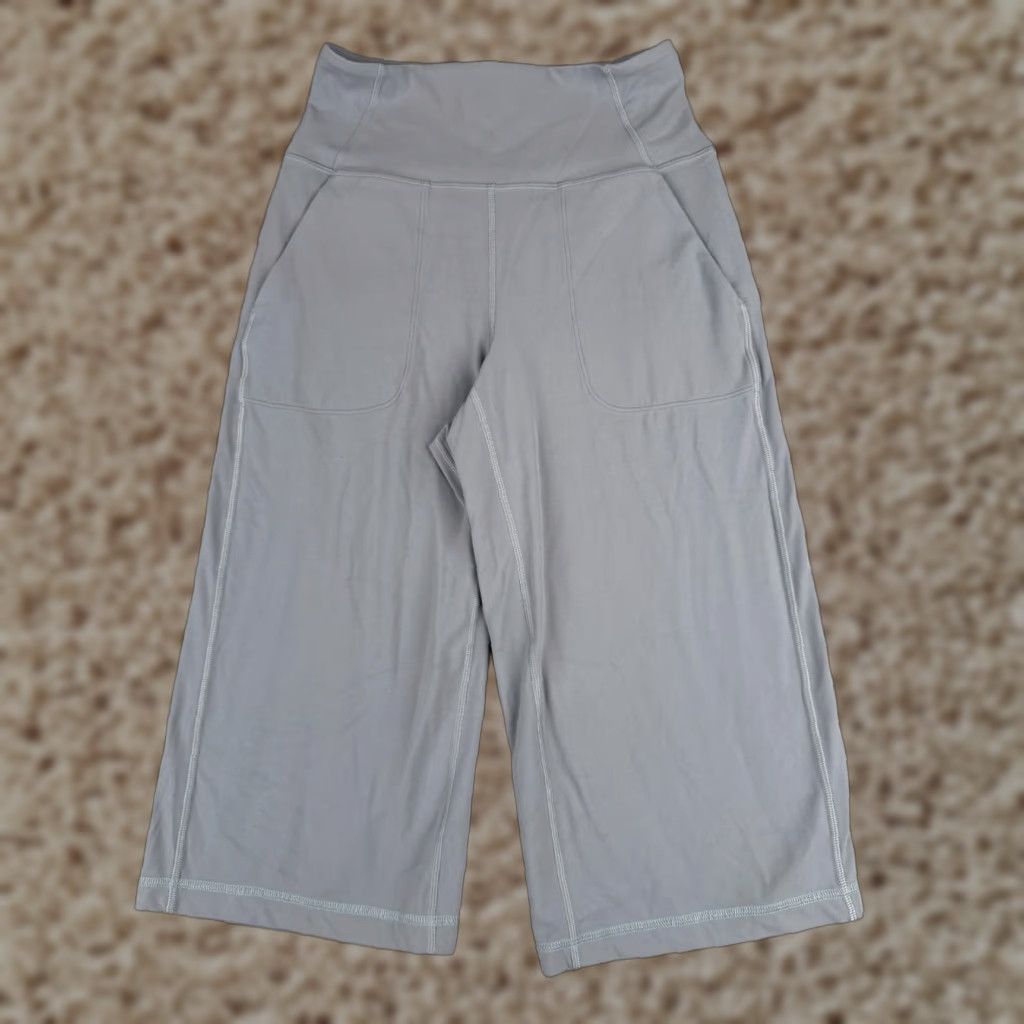 Lululemon Lululemon Align Pants Women 6 Gray Wide-Leg Crop Nulu Yoga Pockets Zip Pocket Regular Size Type: Pants (6) Women’s Gray */* Size 28" / US 6 / IT 42 - 1 Thumbnail