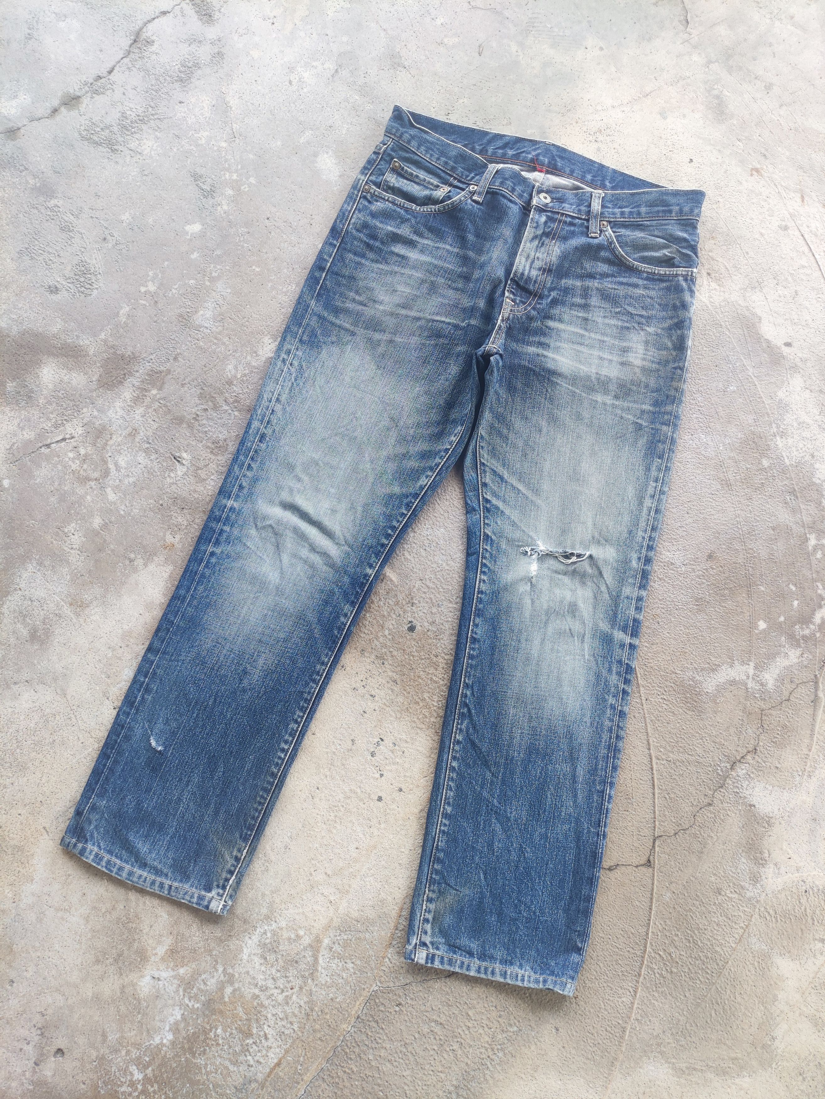 Japanese Brand Vintage Japanese Denim Distress Faded Pants Size US 34 / EU 50 - 2 Thumbnail