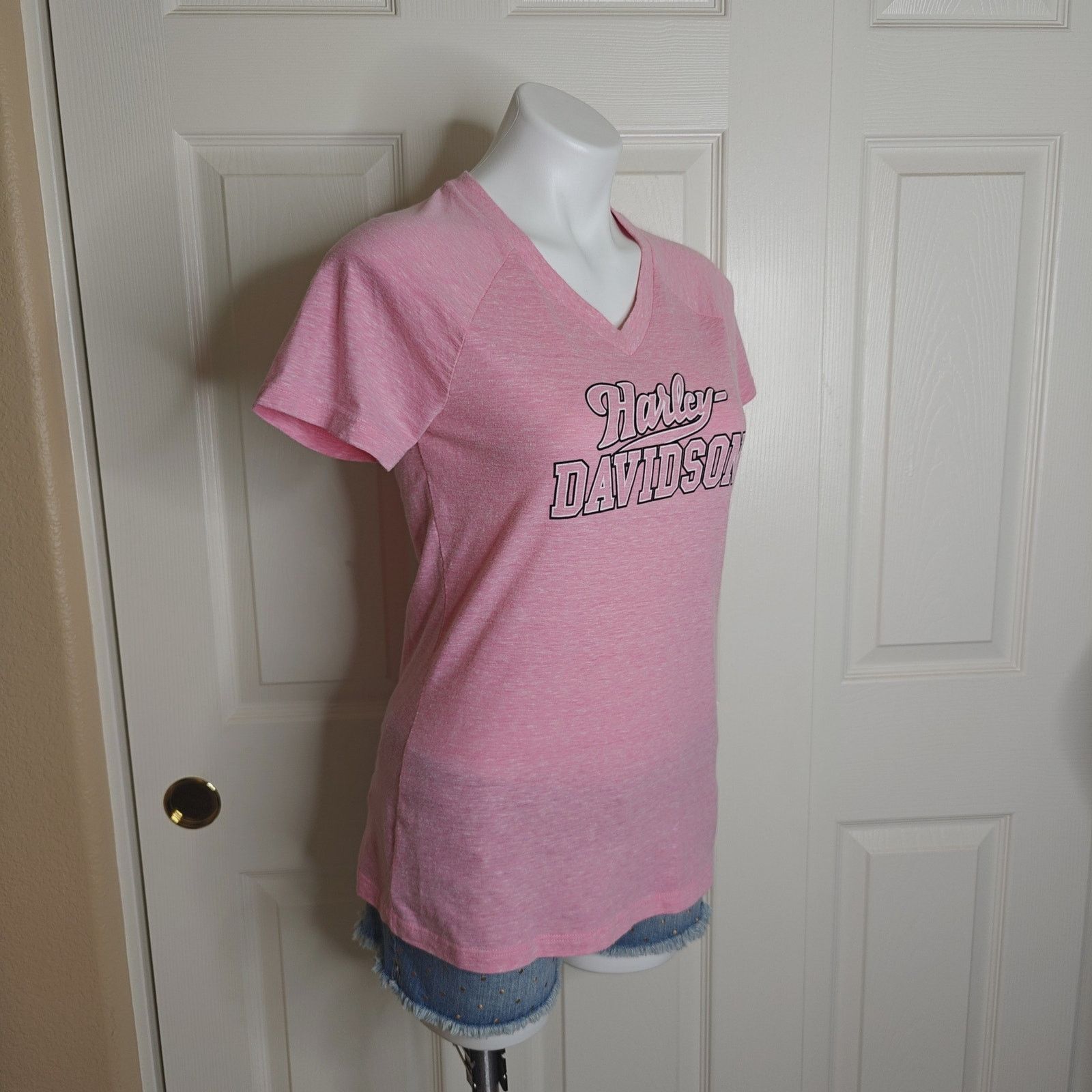 Harley Davidson Harley Davidson pink label V-neck logo tee sz M Size M / US 6-8 / IT 42-44 - 4 Thumbnail