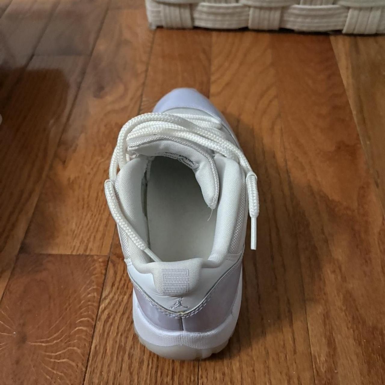 Jordan Brand Jordan 11 low white and lavender Size US 7.5 / IT 37.5 - 7 Thumbnail