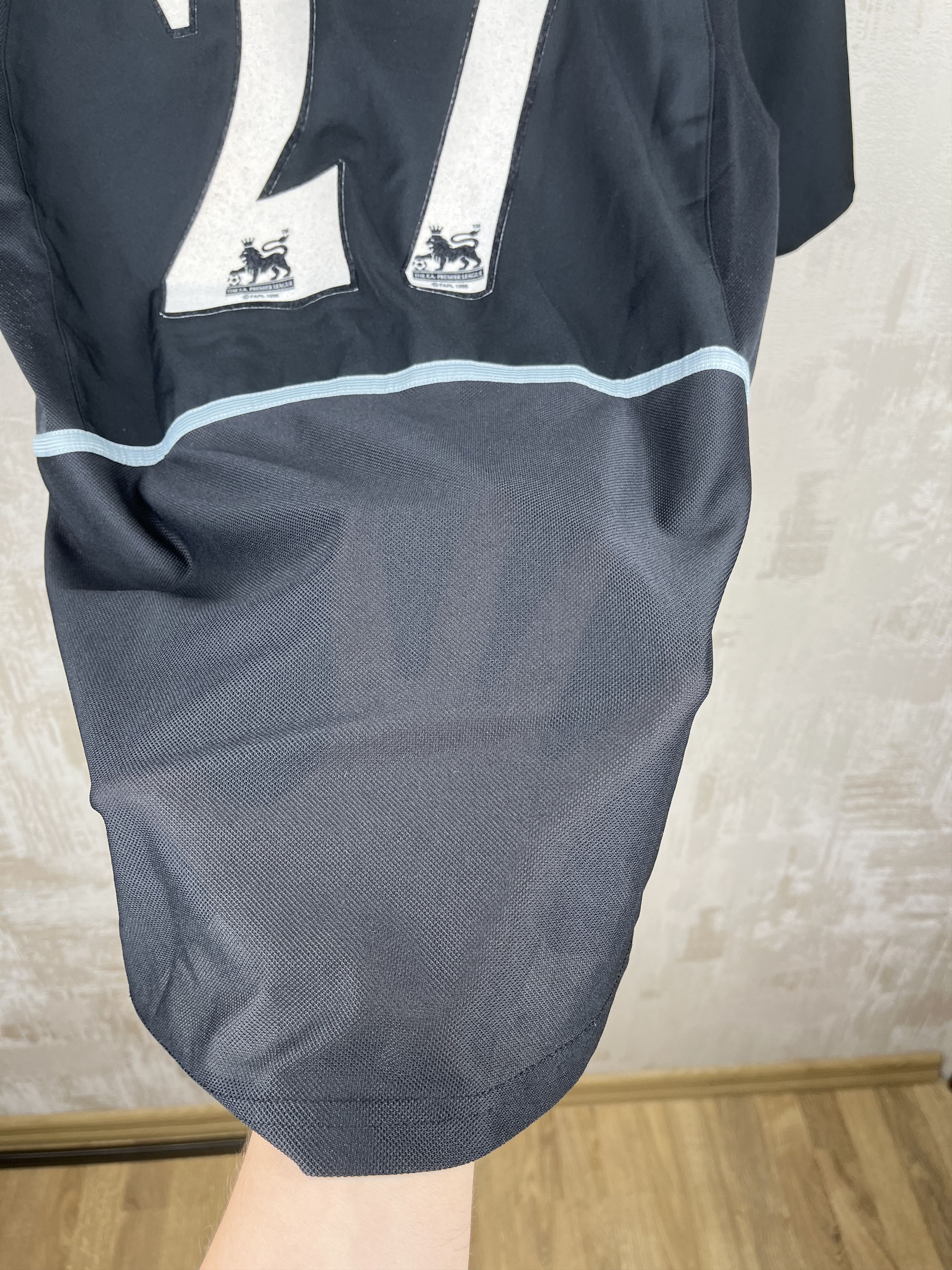 Nike 2002-2004 Manchester United # 27 Silvestre Soccer Jersey Size US S / EU 44-46 / 1 - 7 Thumbnail