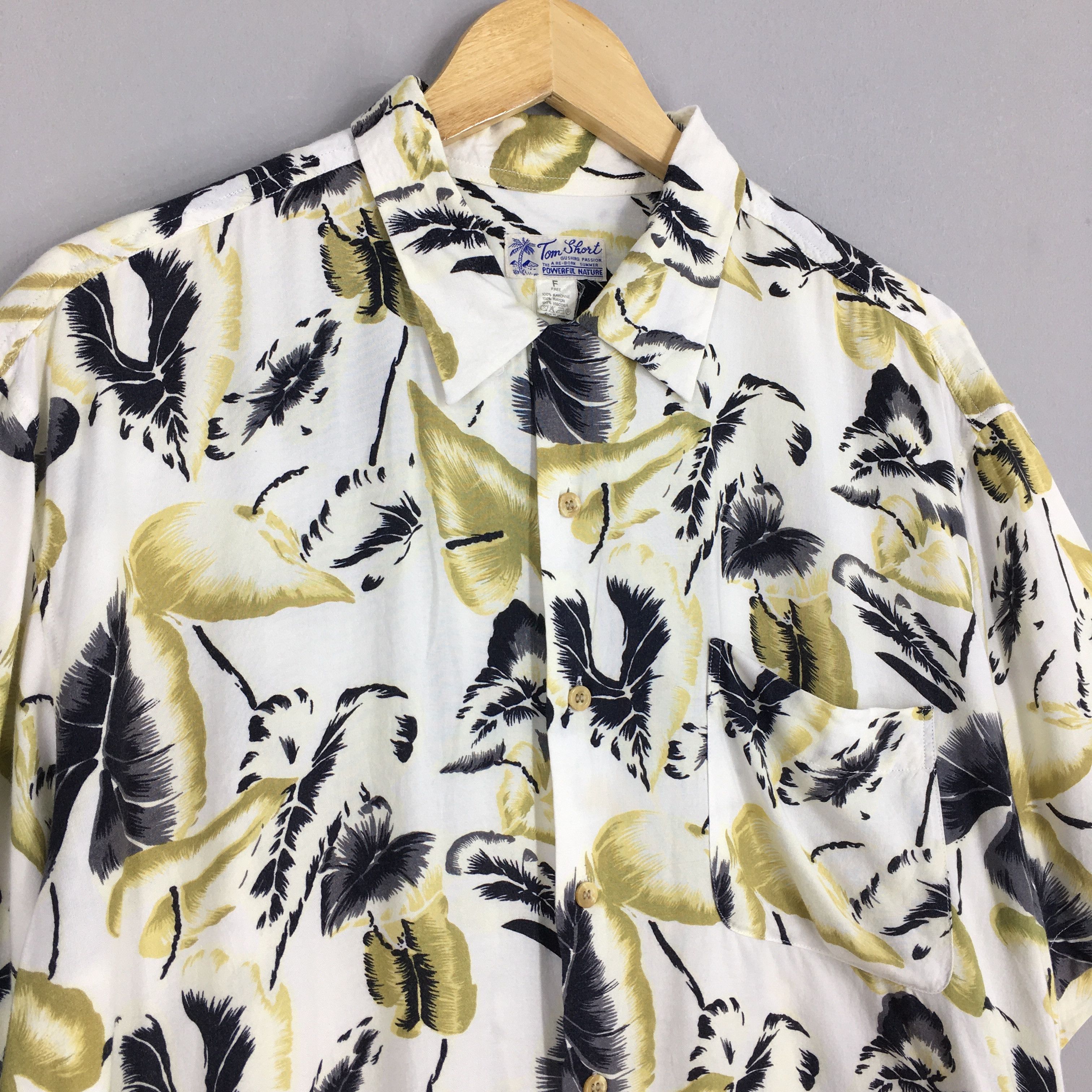 Vintage Vintage Tom Short Leaves Hawaii Aloha Rayon Shirts Medium Size US M / EU 48-50 / 2 - 3 Thumbnail