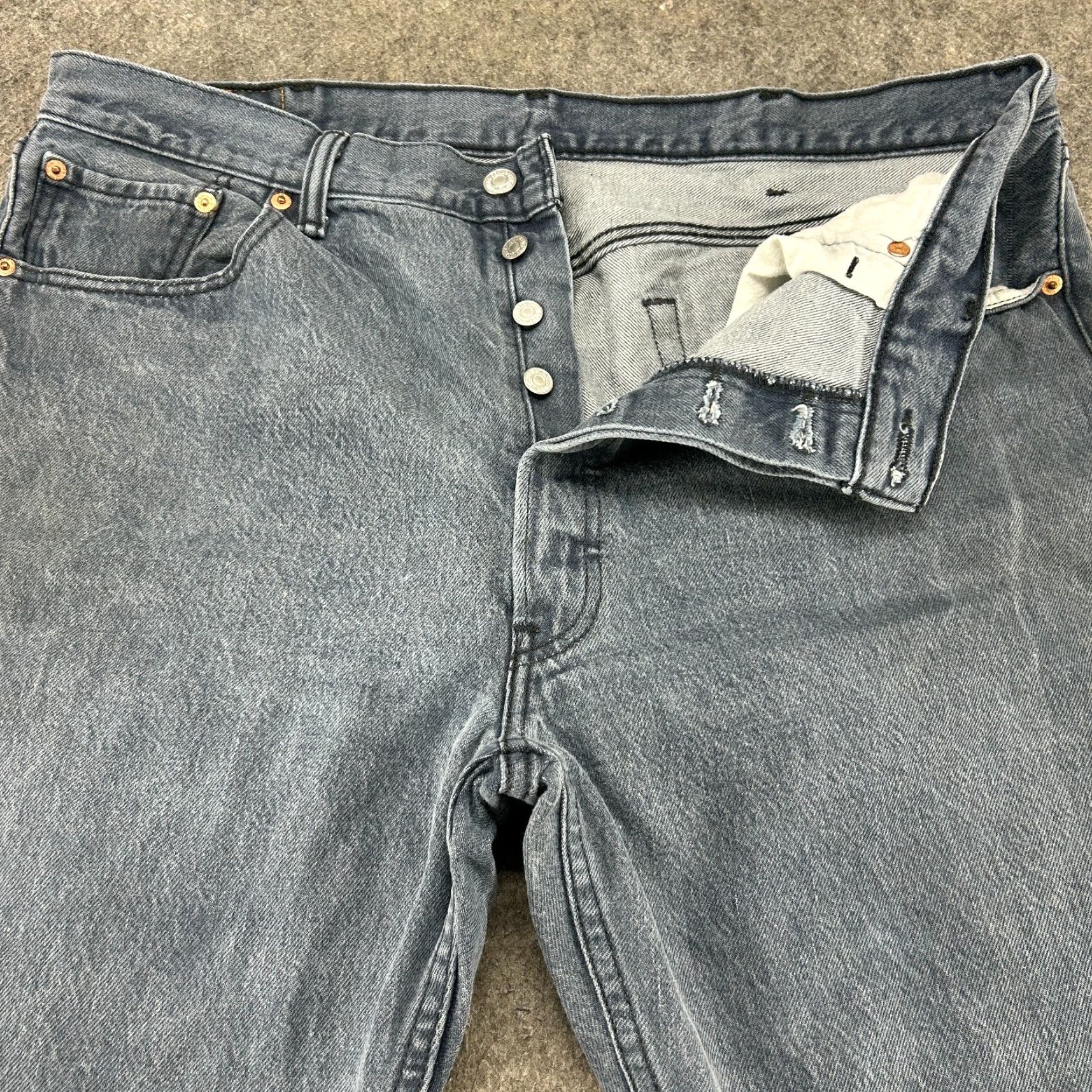 Levi's VINTAGE Levi's 501 Jeans Mens 38x34 Medium Wash Blue Denim Straight Regular Blue 501 Distressed Men 34in Inseam Jeans Brand Levi's 500 Series Size US 38 / EU 54 - 2 Thumbnail