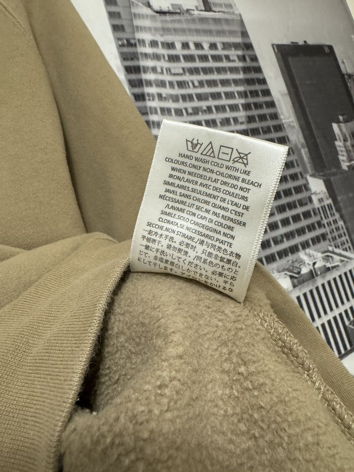 Fear of God Fear of God Essentials Crewneck Oak SZ Small 💥 Size US S / EU 44-46 / 1 - 5 Thumbnail