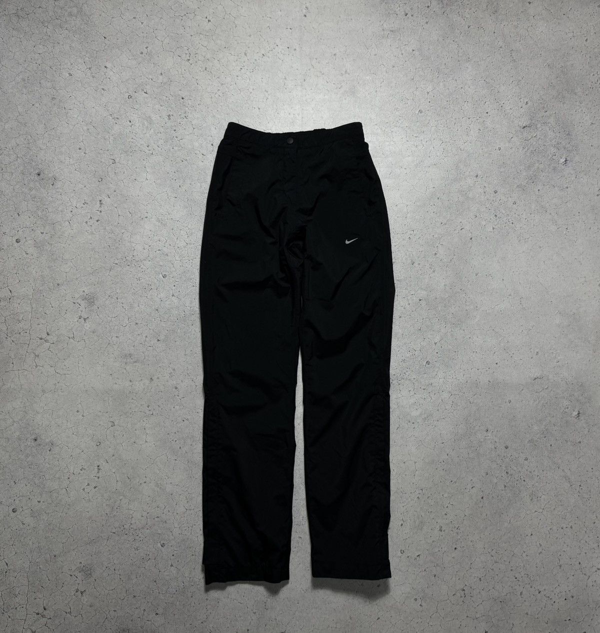Nike Nike Golf Vintage Nylon Pants Size XS Black Size US 28 / EU 44 - 1 Thumbnail