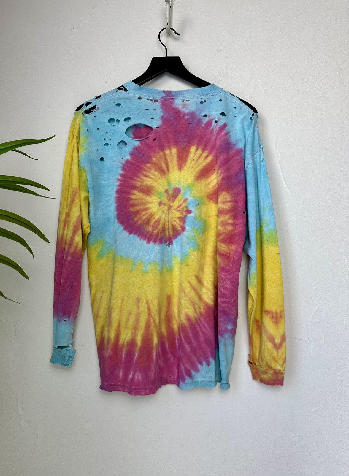 Vintage (L) THRASHED TO PERFECTION Tye Dye Long-Sleeve Tee Size US L / EU 52-54 / 3 - 11 Thumbnail