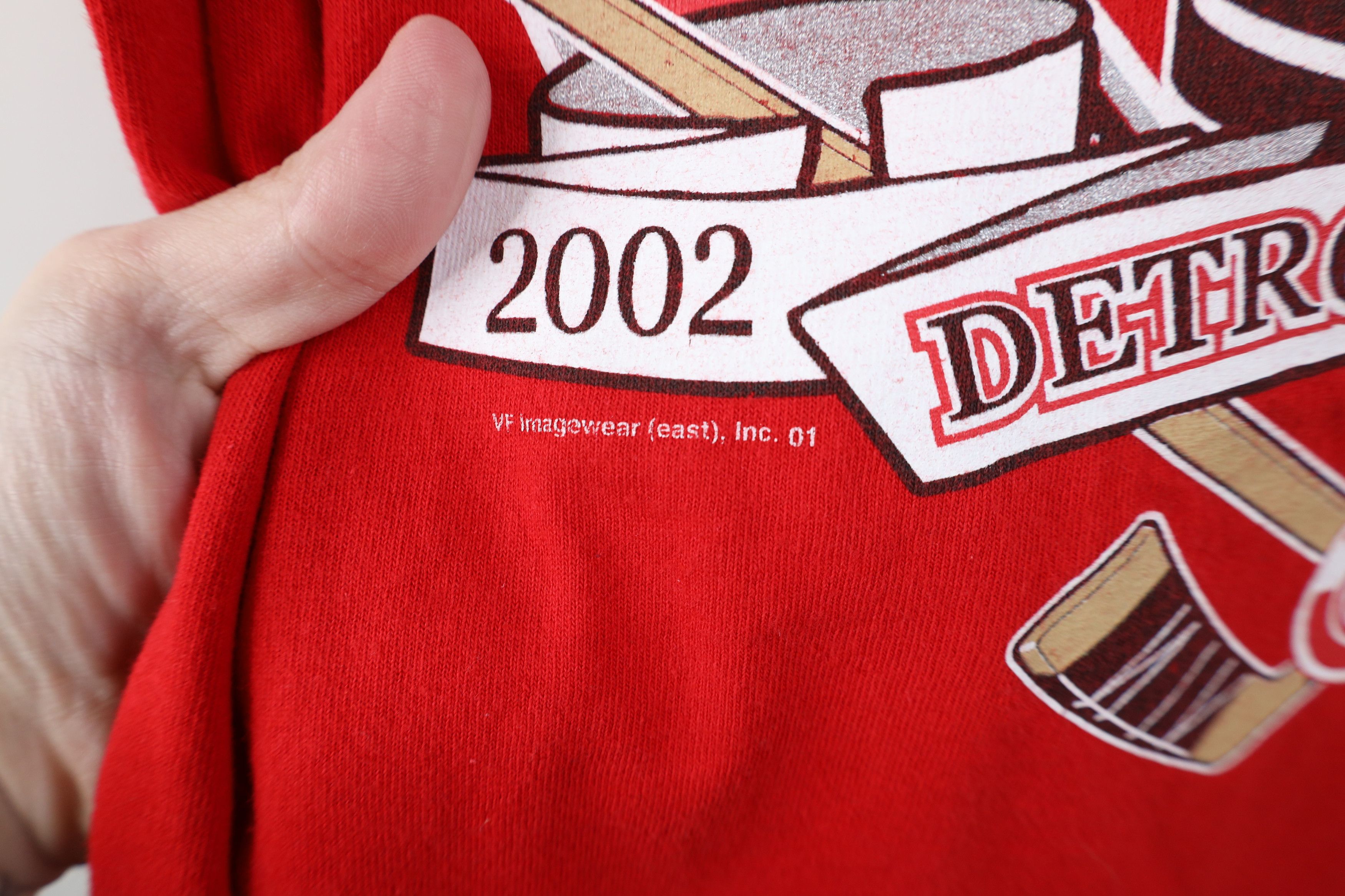 Vintage Vintage 2002 Stanley Cup Champions Detroit Red Wings T-Shirt Size US XL / EU 56 / 4 - 6 Thumbnail