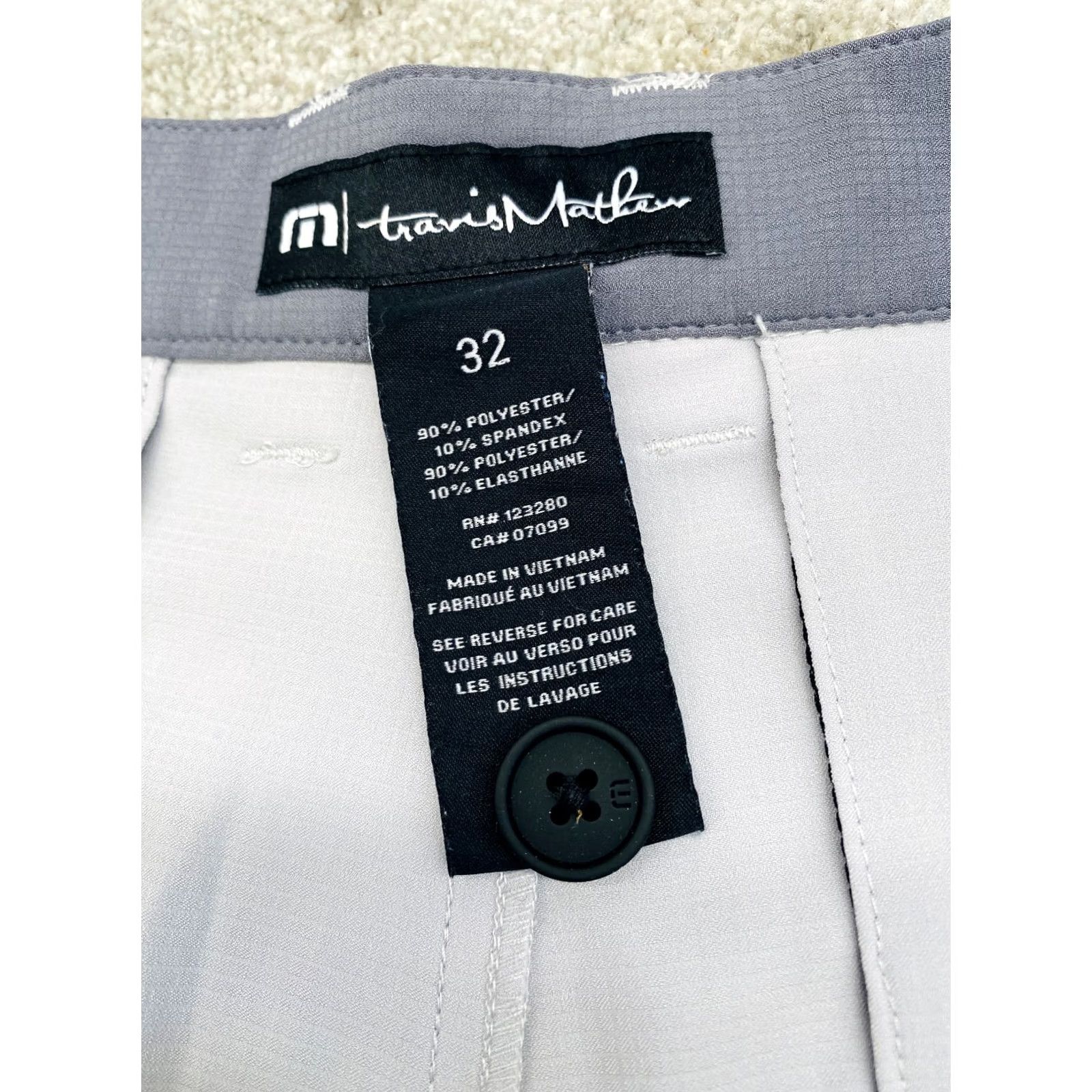 TravisMathew Travis Mattews Performance Golf Shorts Men's 32x9.5 Chino Gray Stretch 6525 Size US 32 / EU 48 - 4 Thumbnail