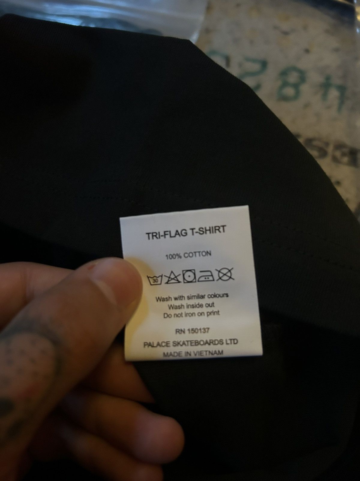 Palace Palace Tri Flag Shirt size Large Size US L / EU 52-54 / 3 - 7 Thumbnail