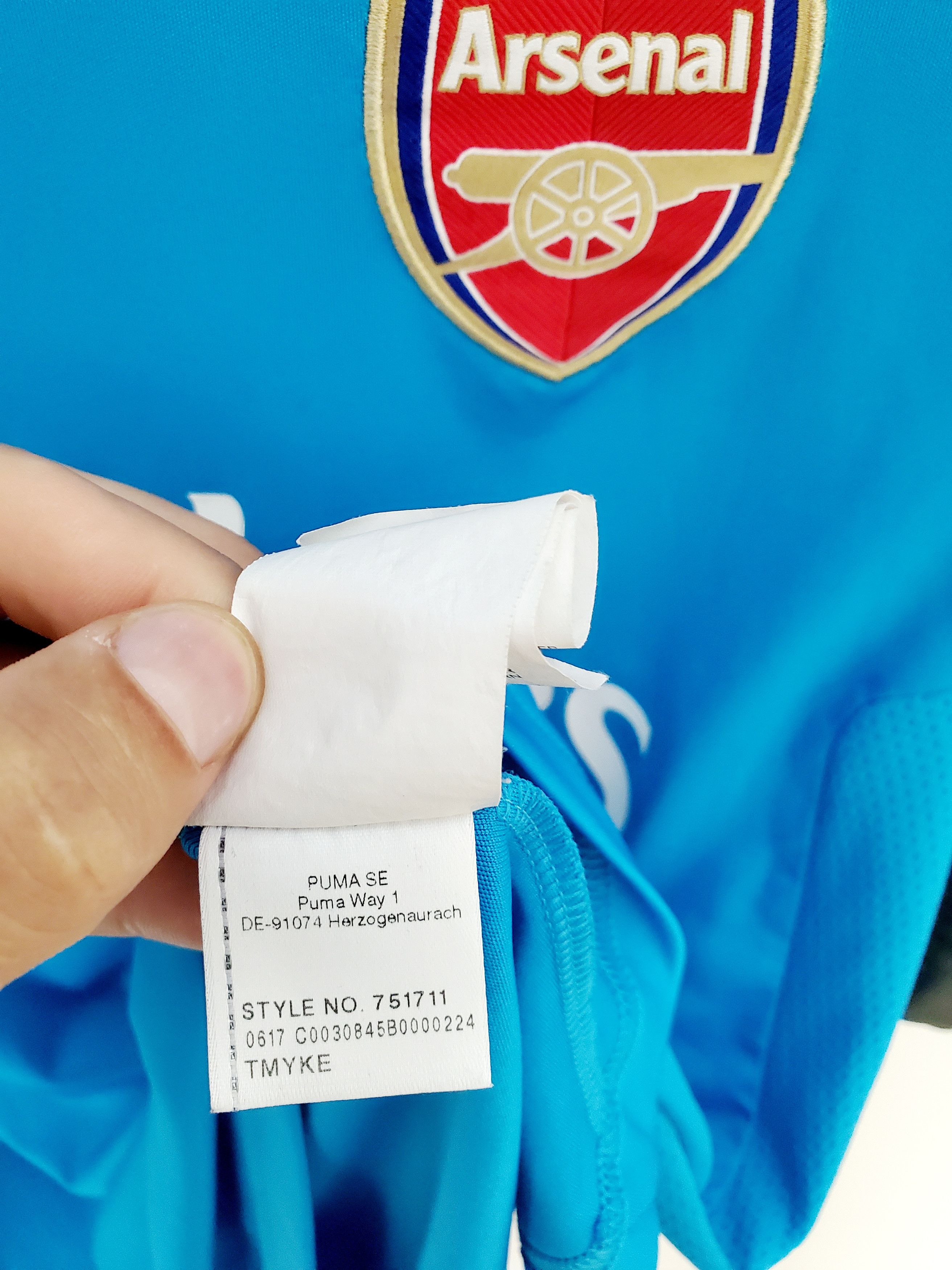 Puma FC ARSENAL 2018/2019 Puma jersey new condition L Size US L / EU 52-54 / 3 - 7 Thumbnail