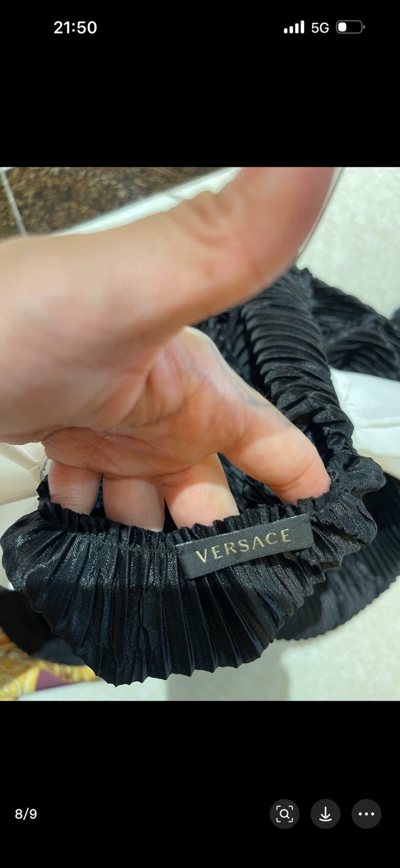 Versace Versace Inverted V embossed full logo vase collar sequin w Size M / US 6-8 / IT 42-44 - 7 Thumbnail