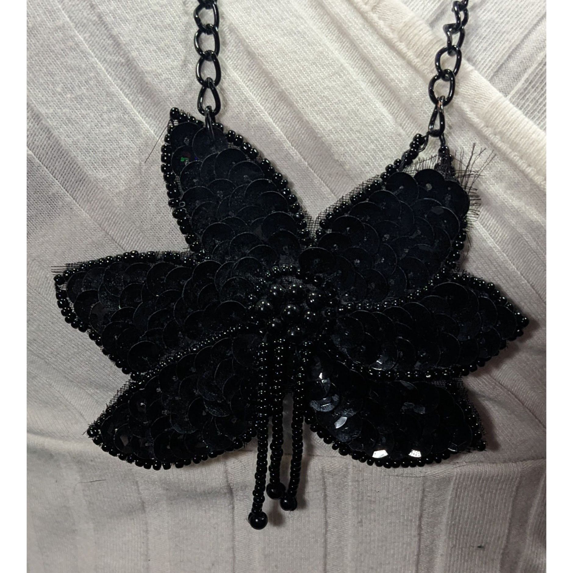 Other Gothic Floral Beaded Sequin Pendant Necklace Size ONE SIZE - 4 Thumbnail