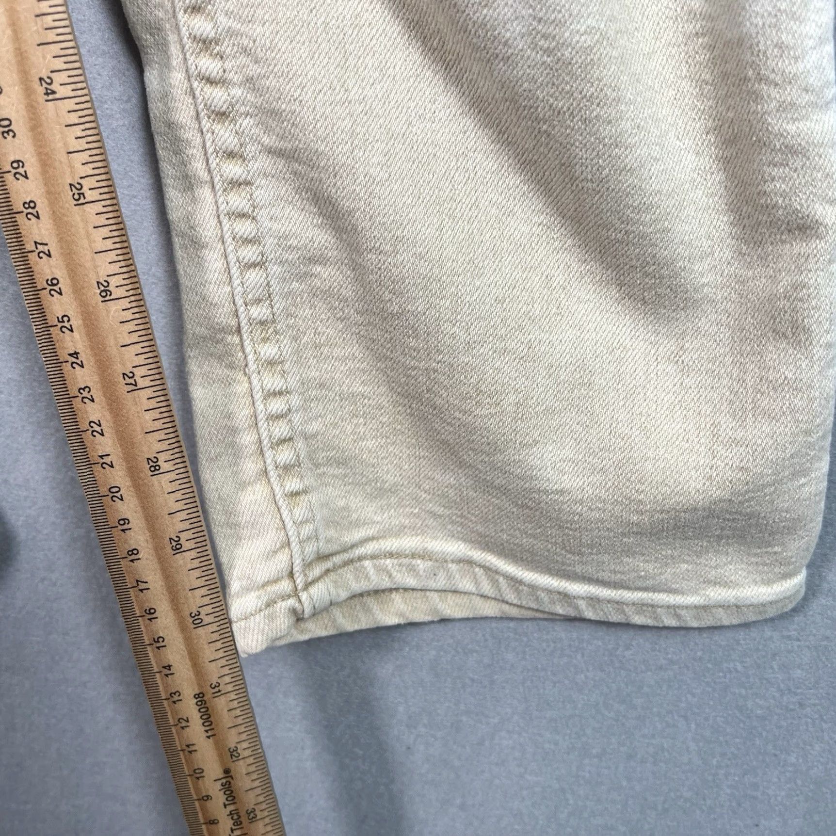 Levi's VINTAGE Levis Jeans Relaxed Fit Adult 36 x 32 Beige Made In USA Mens Y2K Size US 36 / EU 52 - 4 Thumbnail
