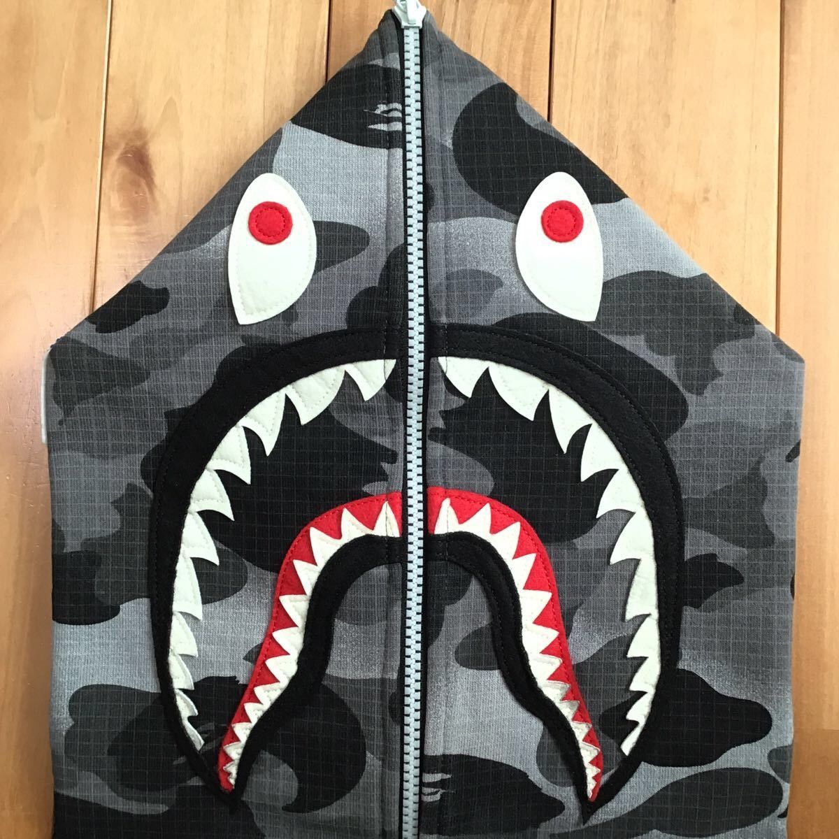 Bape 💫Glow in the dark💫 Grid camo shark full zip hoodie APE Size US L / EU 52-54 / 3 - 4 Thumbnail