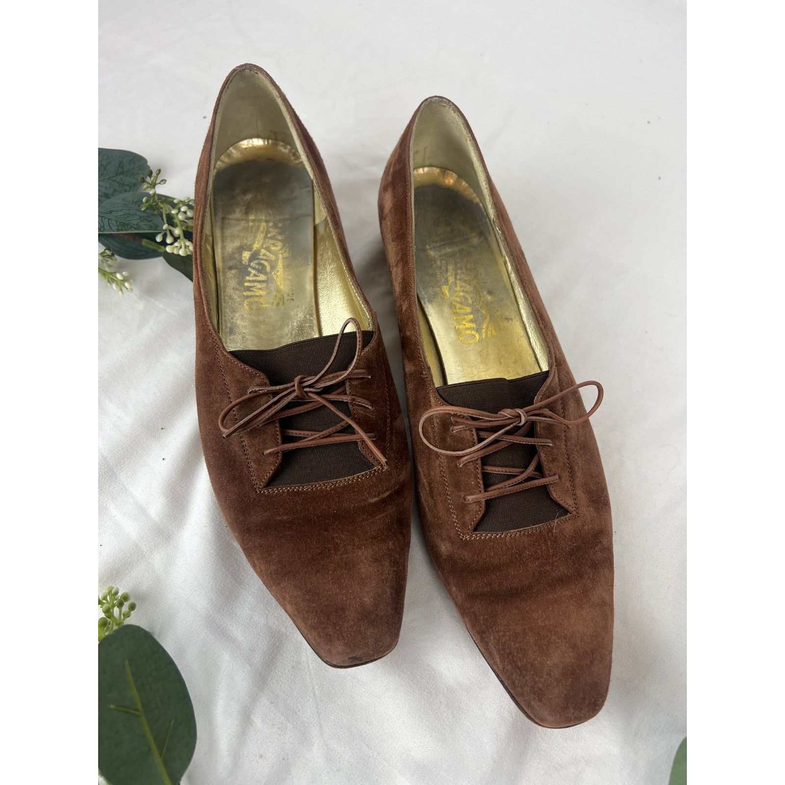 Salvatore Ferragamo Salvatore Ferragamo Brown Suede Lace-Up Pumps Size US 10 / IT 40 - 1 Thumbnail