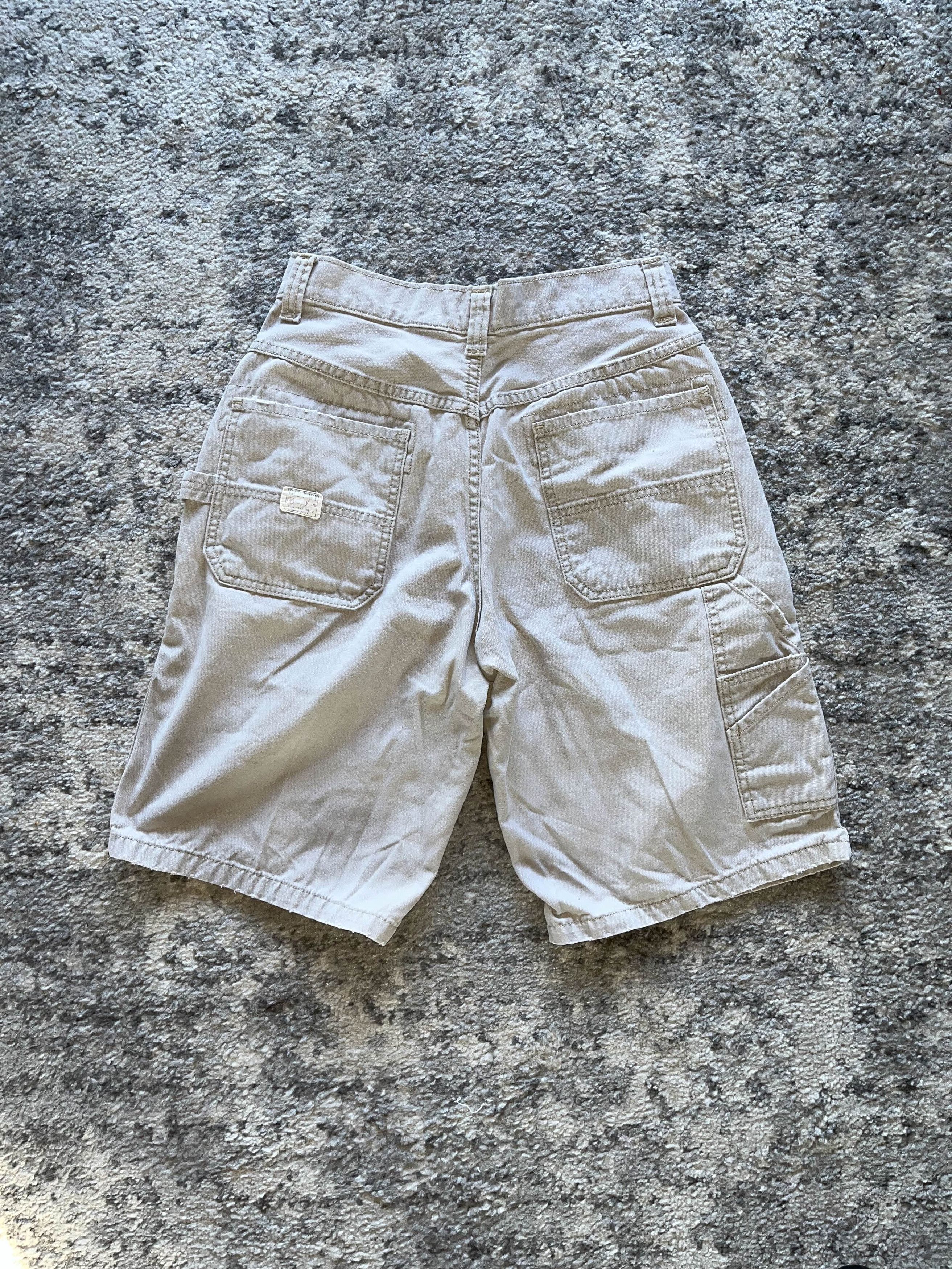 Old Navy Y2K Old Navy Painters Cargo Shorts Size US 26 / EU 42 - 1 Thumbnail
