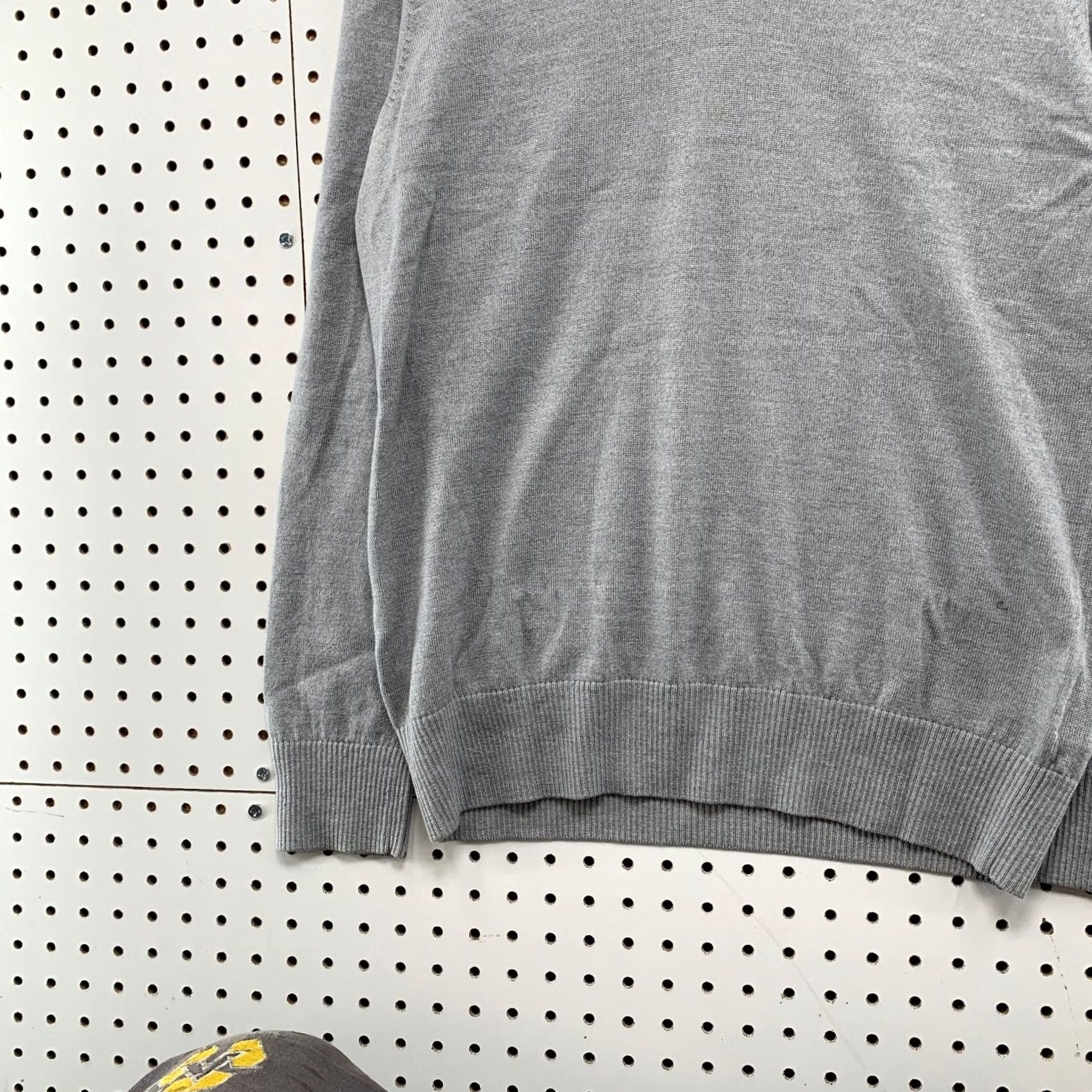 Banana Republic Banana Republic Sweater Mens Large Gray 100% Merino Wool Lightweight V-Neck Pullover Knit Winter Casual Shirts Size US L / EU 52-54 / 3 - 5 Thumbnail