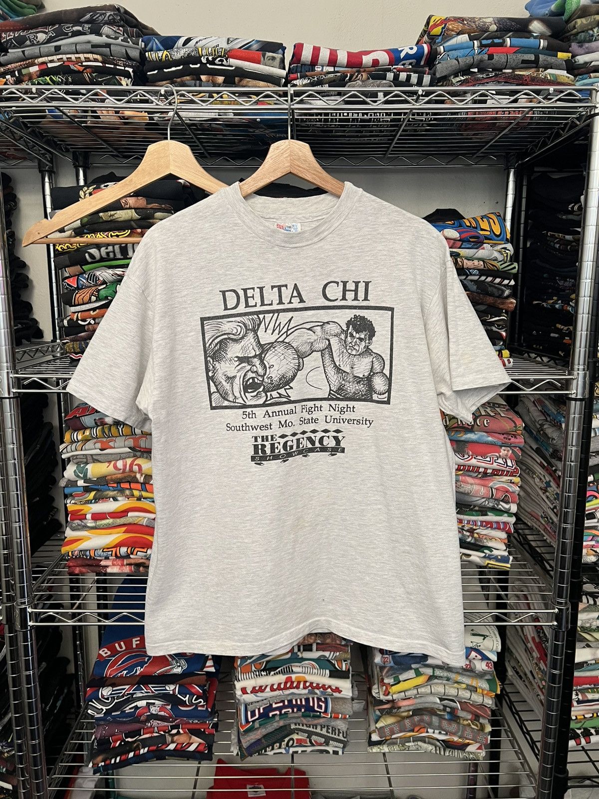 Budweiser 90s Delta Chi Fight Night Fraternity Boxing Tee Size US L / EU 52-54 / 3 - 1 Thumbnail