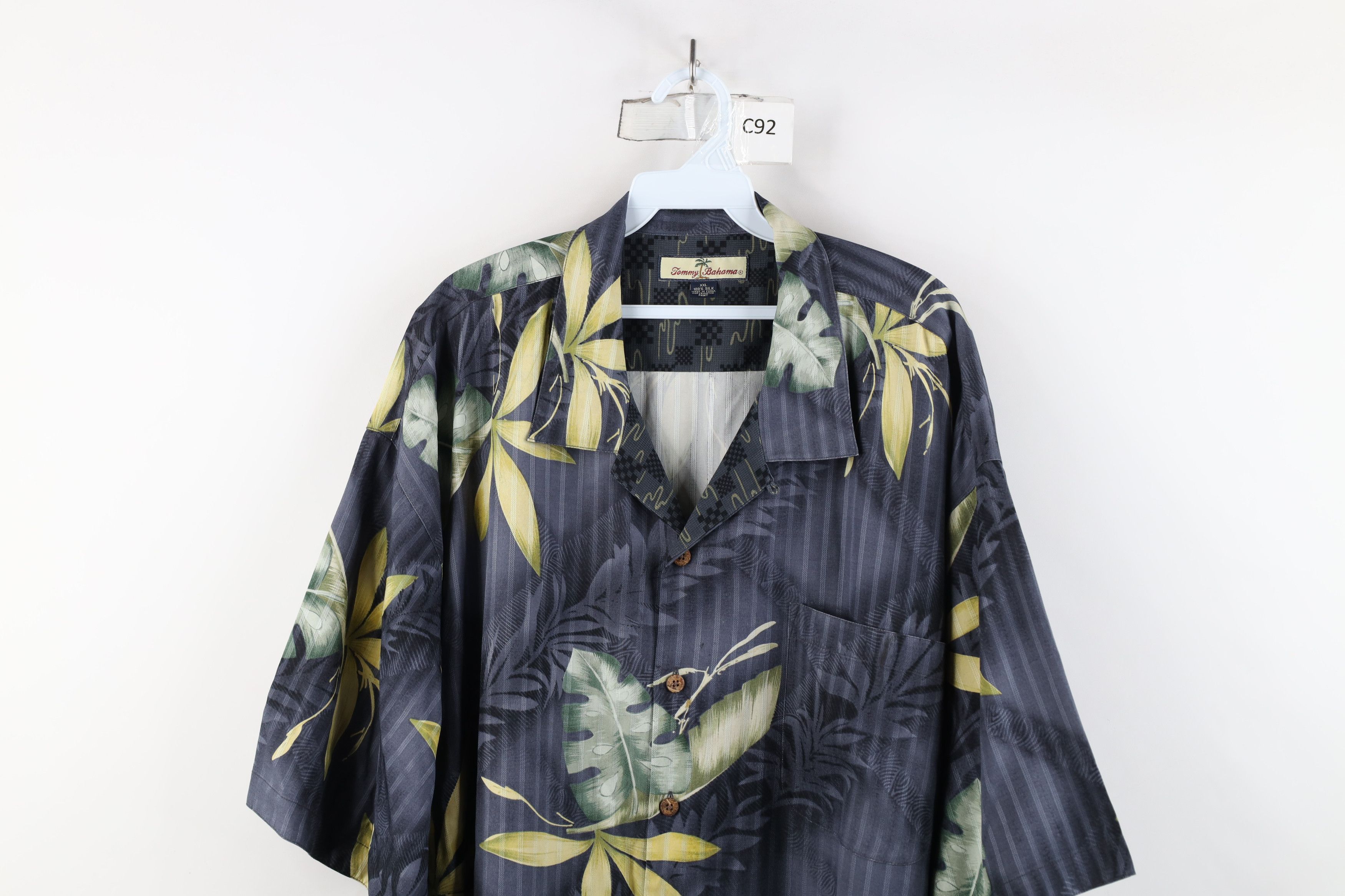 Tommy Bahama × Vintage Vintage 90s Tommy Bahama Looped Collar Hawaiian Button Shirt Size US XXL / EU 58 / 5 - 2 Thumbnail