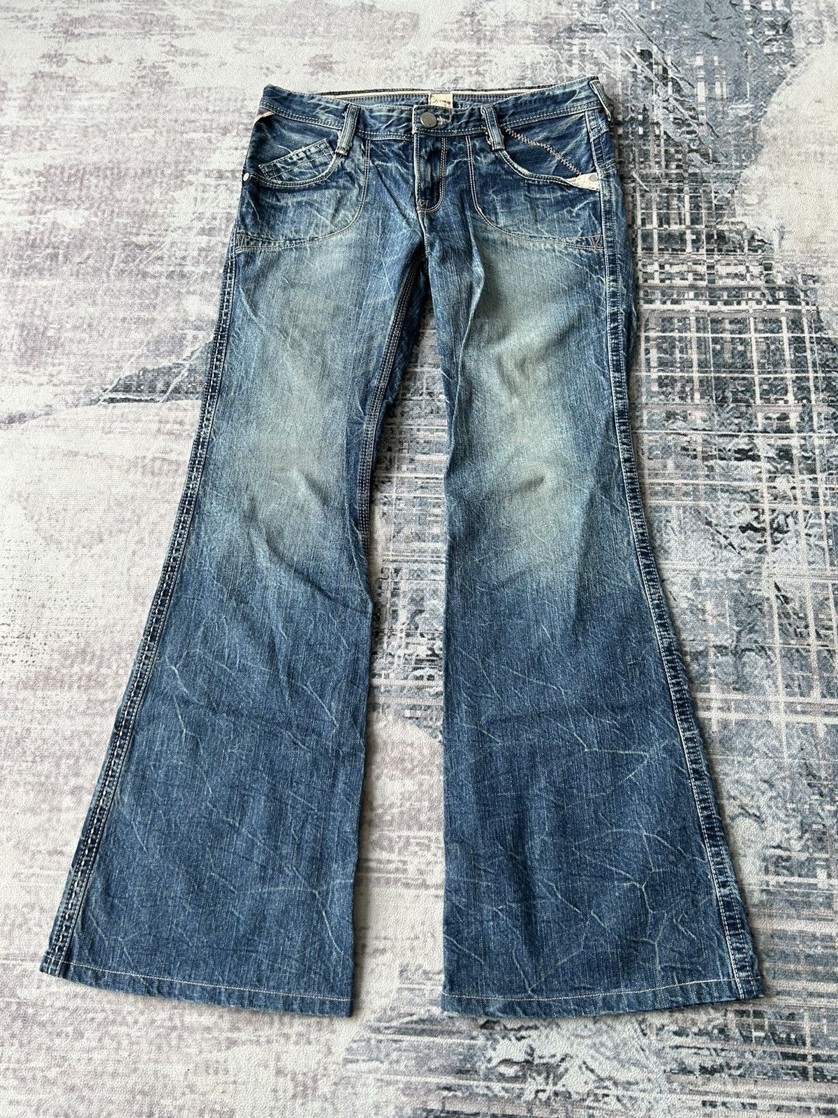 If Six Was Nine Flared Design By Lady Vintage Jeans Size 30" / US 8 / IT 44 - 2 Thumbnail