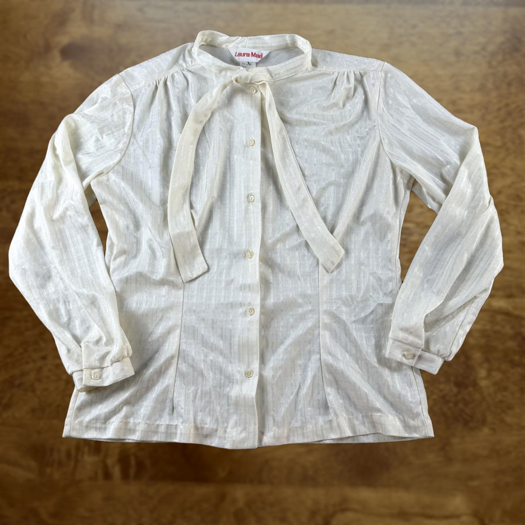 Vintage VINTAGE Laura Mae Blouse Womens 18 White Bow Tie Neck Sheer Long Sleeve USA Shirt Womens 18 White Bow Tie Neck Sheer Long Sleeve Blouse Size XXL / US 16-18 / IT 52-54 - 1 Thumbnail