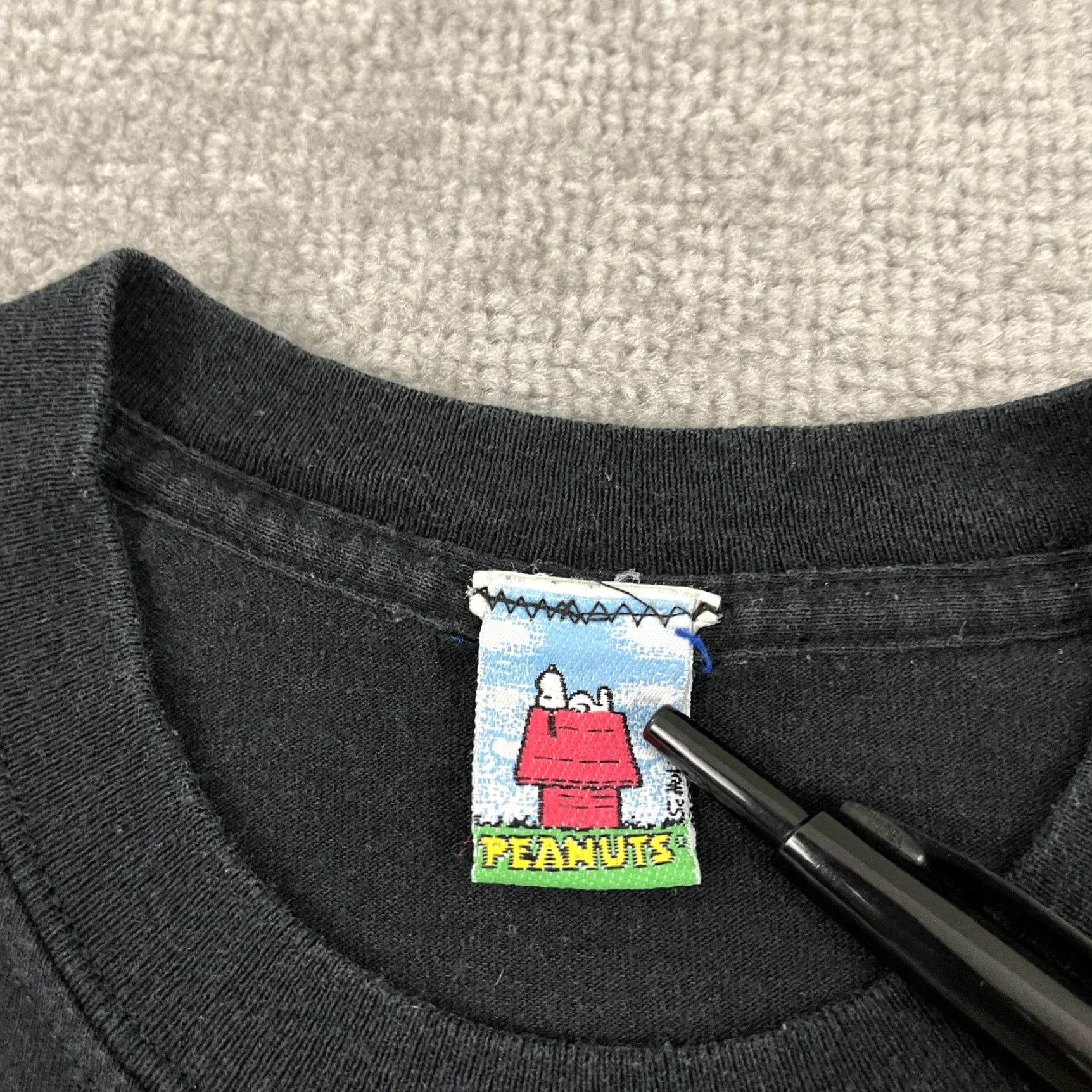 Peanuts VINTAGE Peanuts CHARLIE BROWN Shirt Unisex Adults M Black 90s Lucy Witch Graphic Tee Graphic Print 90s Size US M / EU 48-50 / 2 - 3 Thumbnail