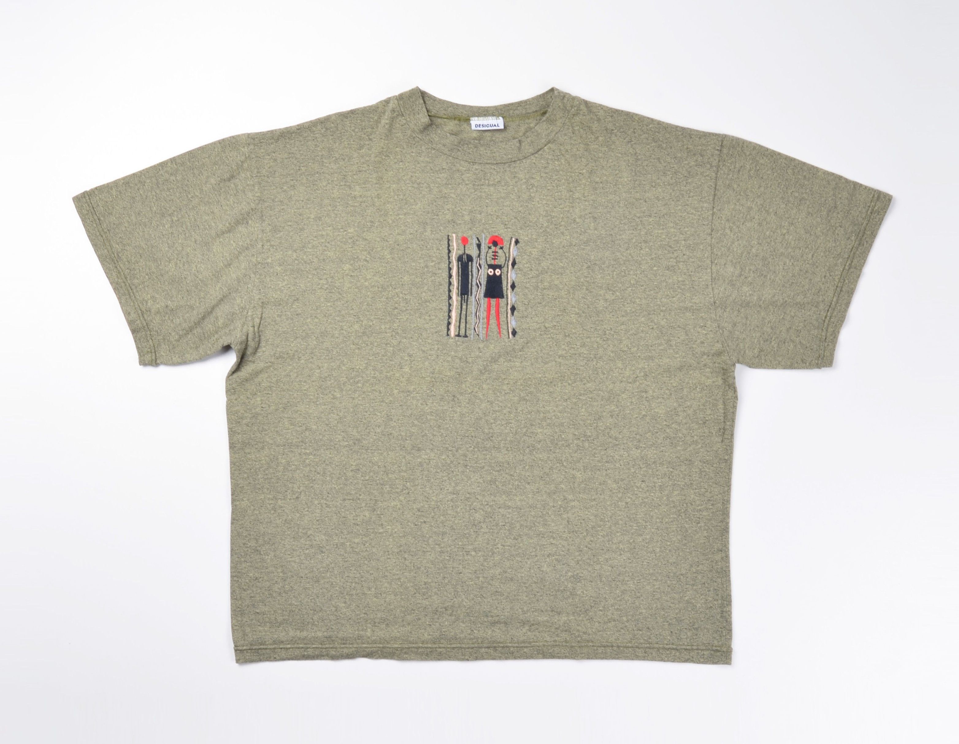 Desigual Vintage Desigual 90's Abstract Tribal Embroidered Tee Size US L / EU 52-54 / 3 - 1 Thumbnail