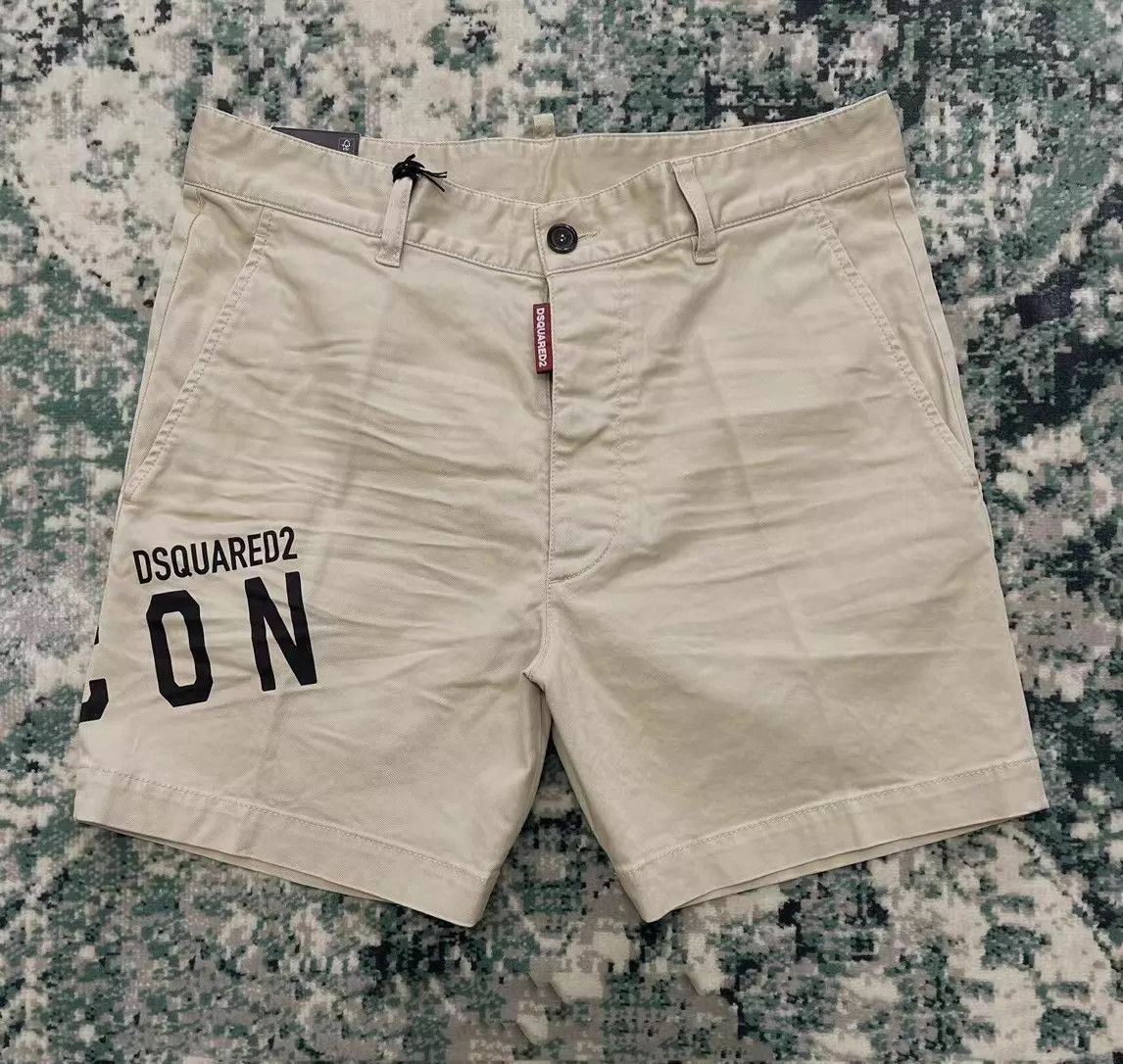 Dsquared2 Beige Casual Shorts Size 28 with Graphic Print Size US 28 / EU 44 - 1 Thumbnail