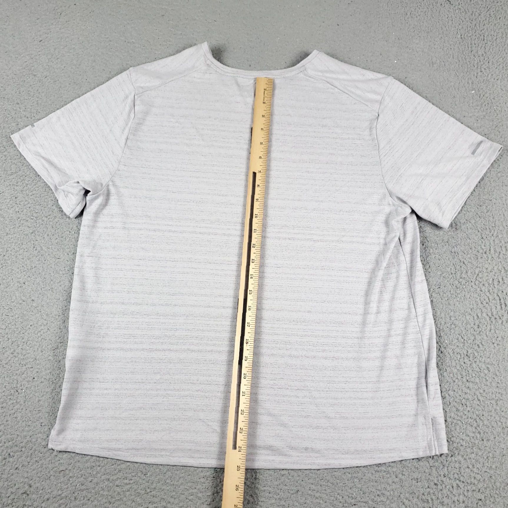 Nike Nike Mens T Shirt Small Gray Nike Dri-Fit Short Sleeve Size US S / EU 44-46 / 1 - 4 Thumbnail