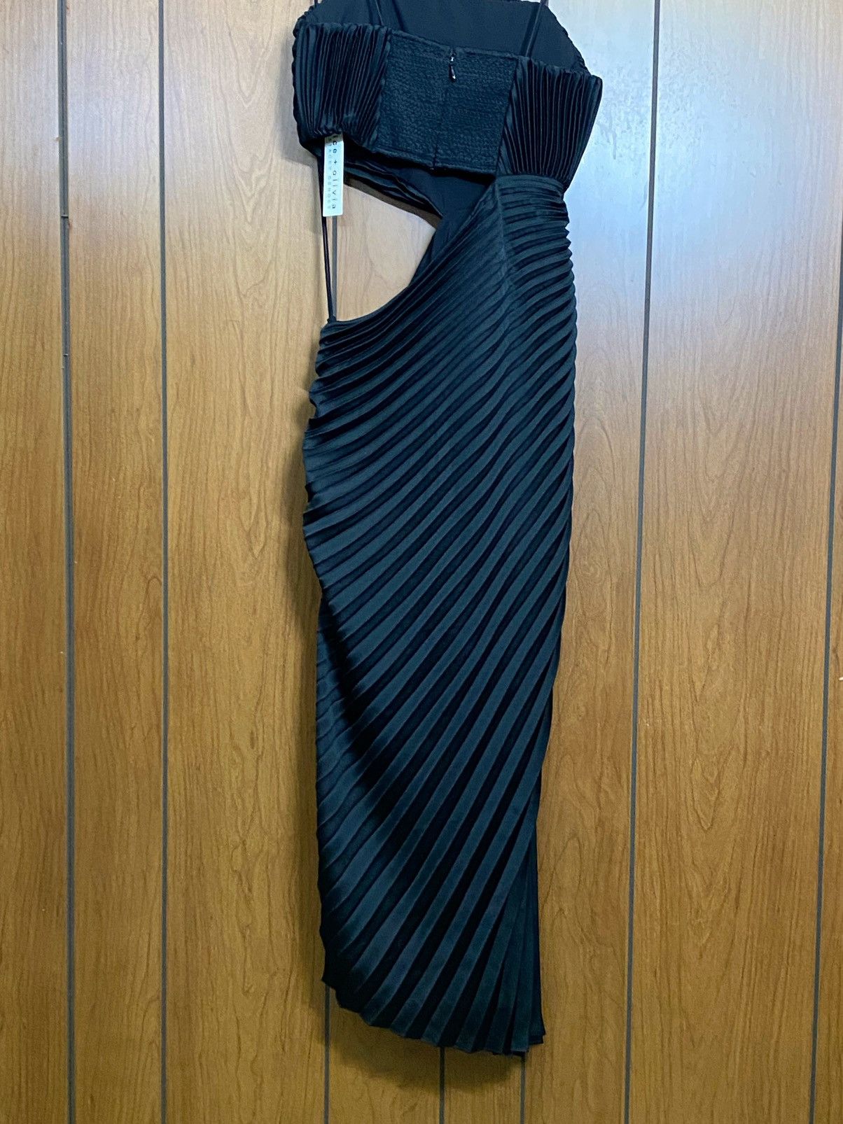 Alice + Olivia Alice + Olivia Pleated Cut-Out Midi-Dress size 0 Size XS / US 0-2 / IT 36-38 - 12 Thumbnail