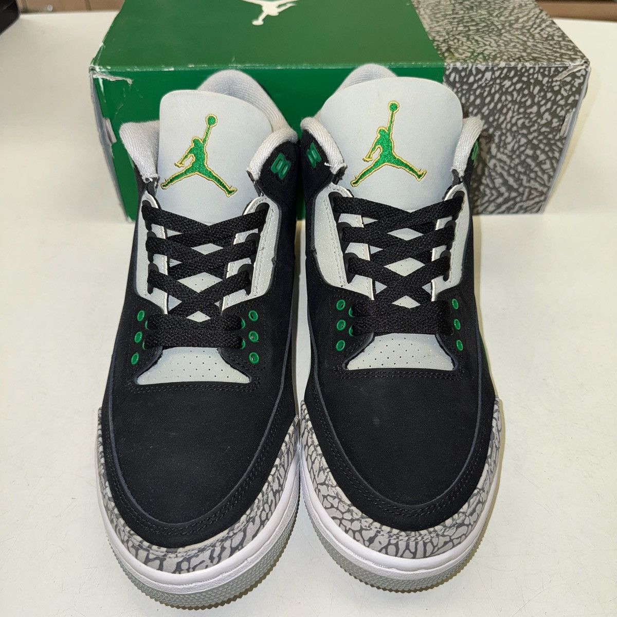 Jordan Brand Size 9.5 - Jordan 3 Retro Mid Pine Green - CT8532-030 Size US 9.5 / EU 42-43 - 4 Thumbnail