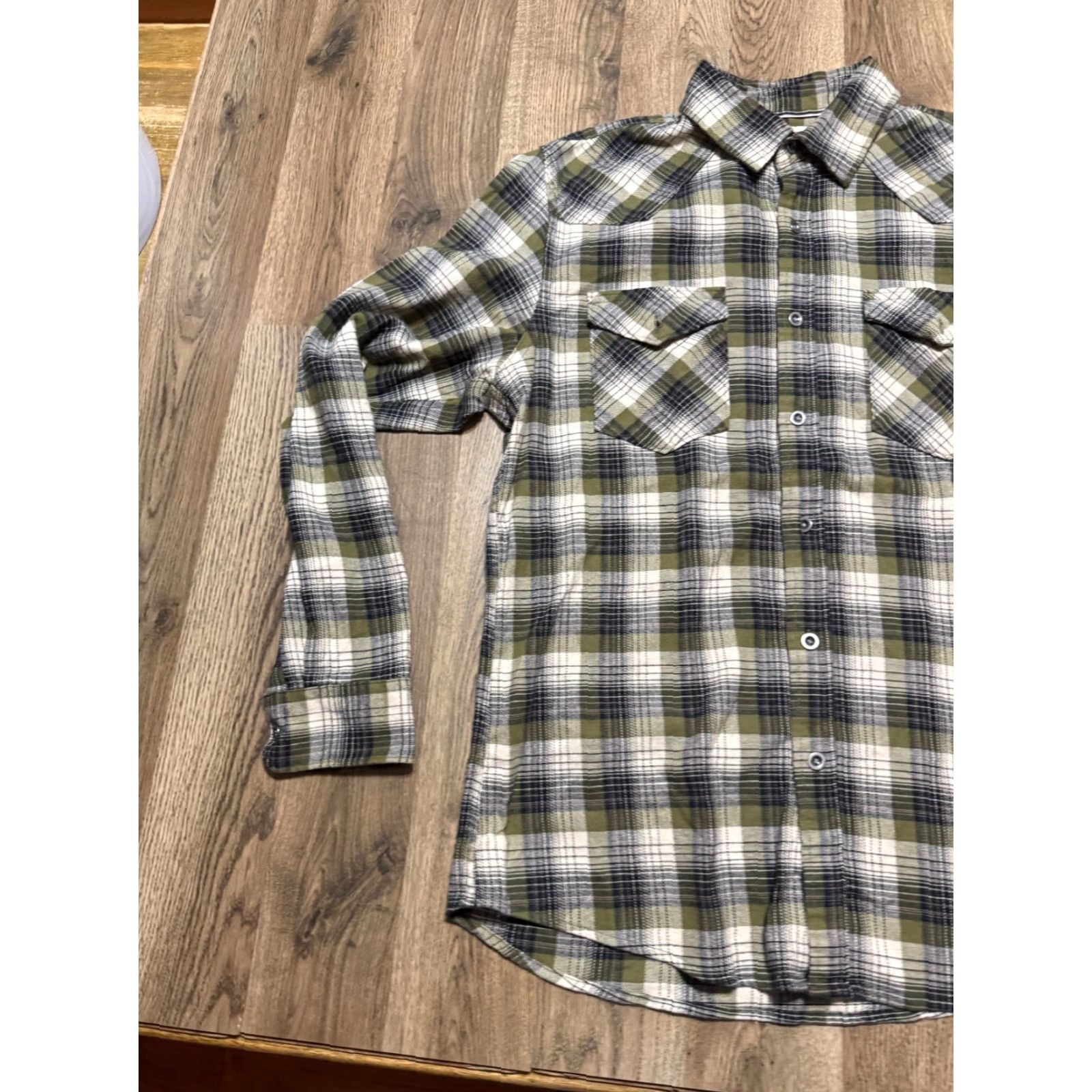 Wrangler Wrangler Shirt Mens M Green White Black Plaid Long Sleeve Button-Up Shirt Size US M / EU 48-50 / 2 - 3 Thumbnail